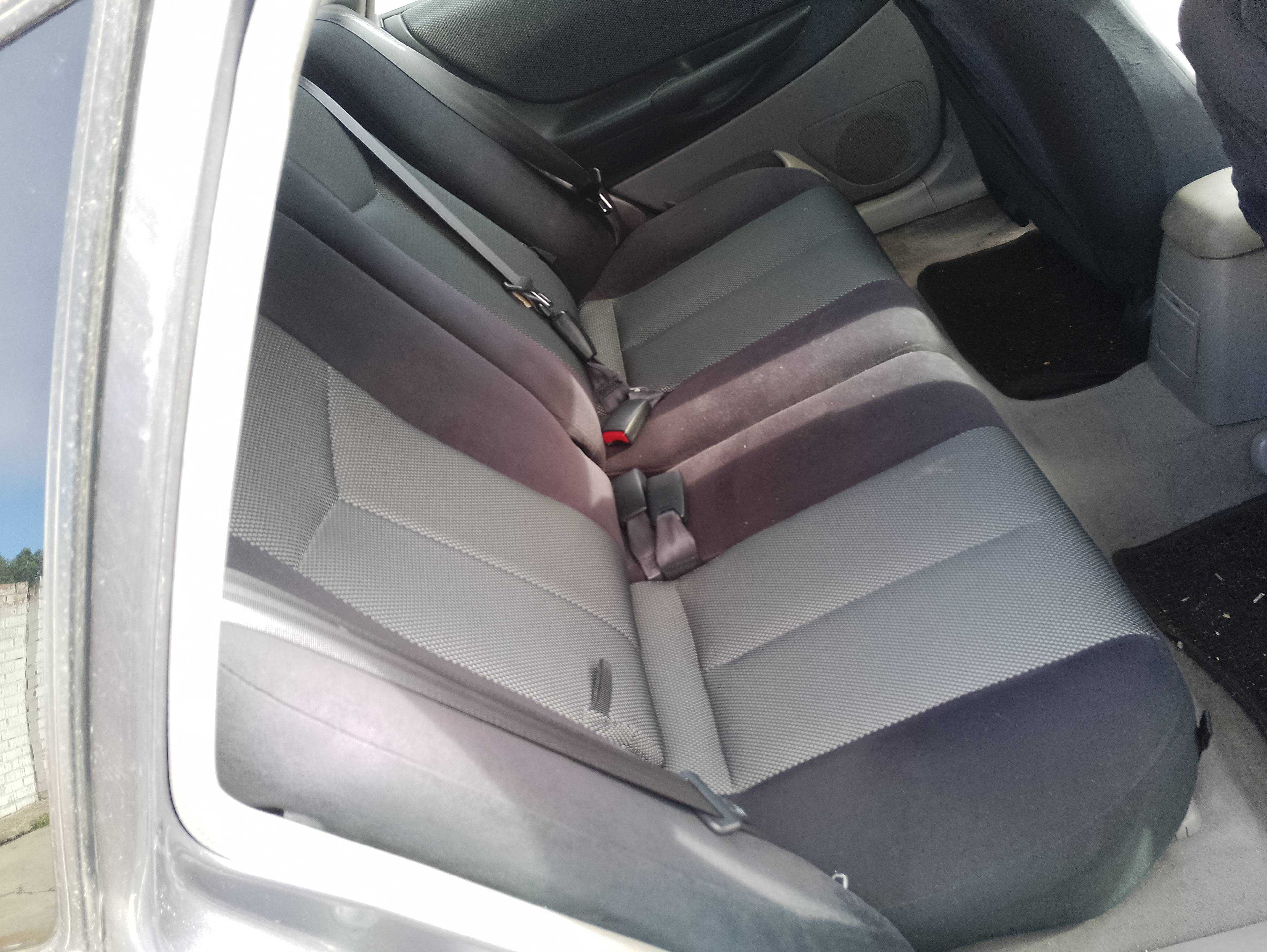 Recambio de asientos traseros para mazda 323 berl. f/s (bj) 2.0 d s exclusive referencia OEM IAM   