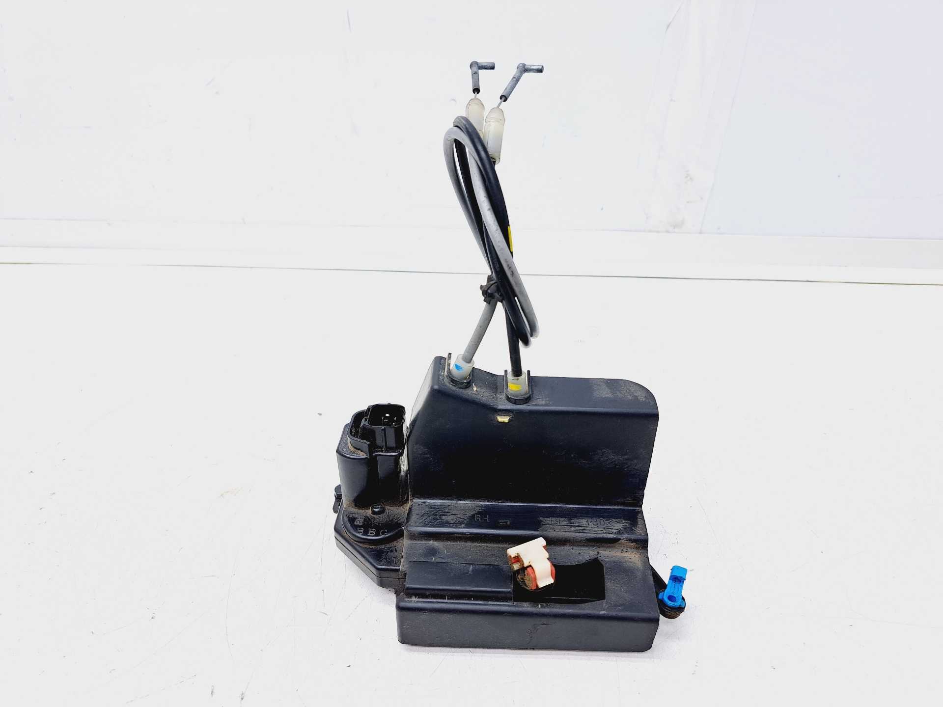 Recambio de cerradura puerta delantera derecha para ssangyong kyron 2.0 referencia OEM IAM   