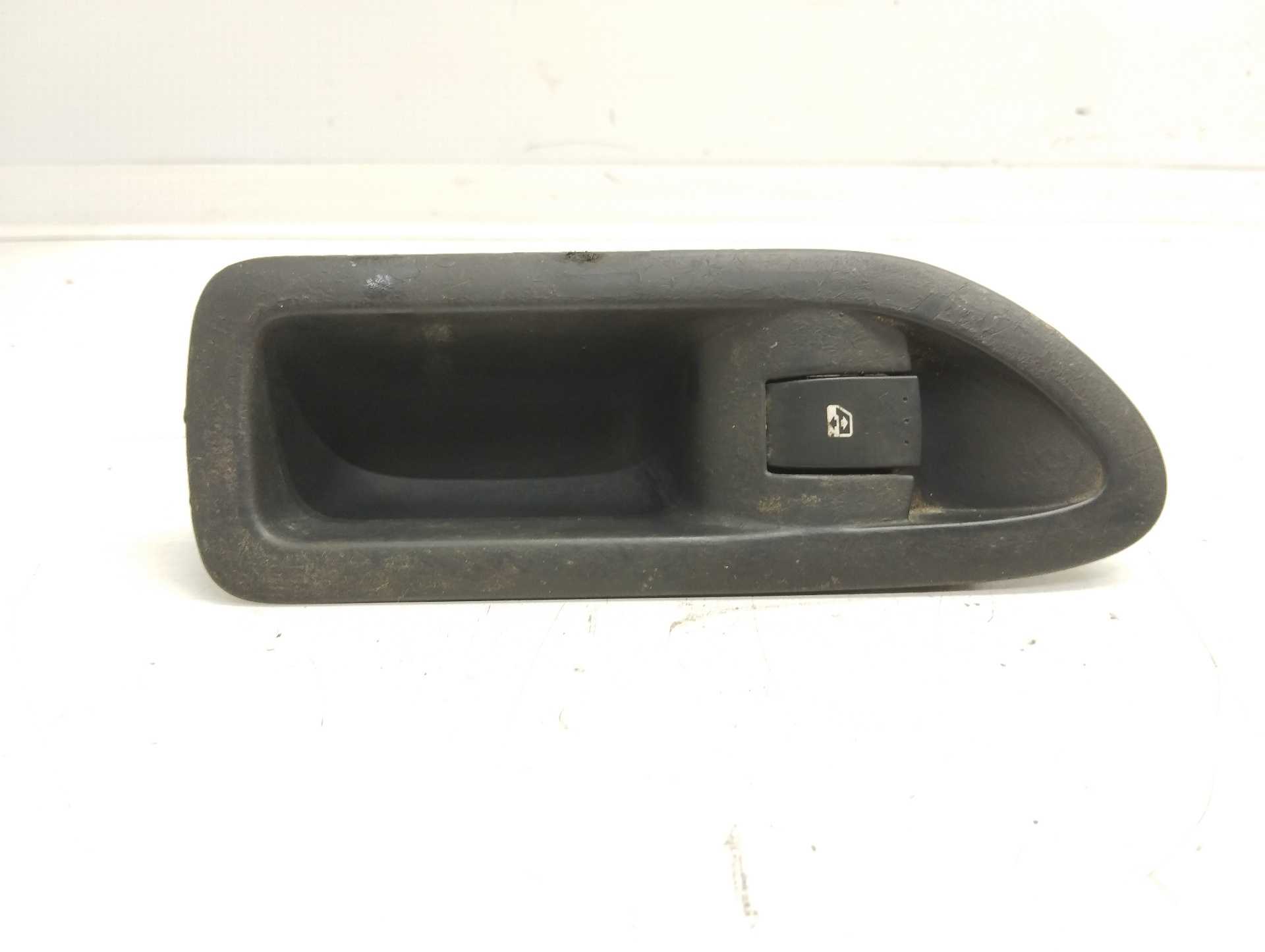 Recambio de mando elevalunas trasero derecho para renault laguna ii (bg0) authentique referencia OEM IAM 8200016014  