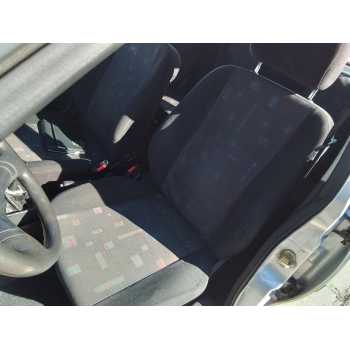 ASIENTO DELANTERO IZQUIERDO 