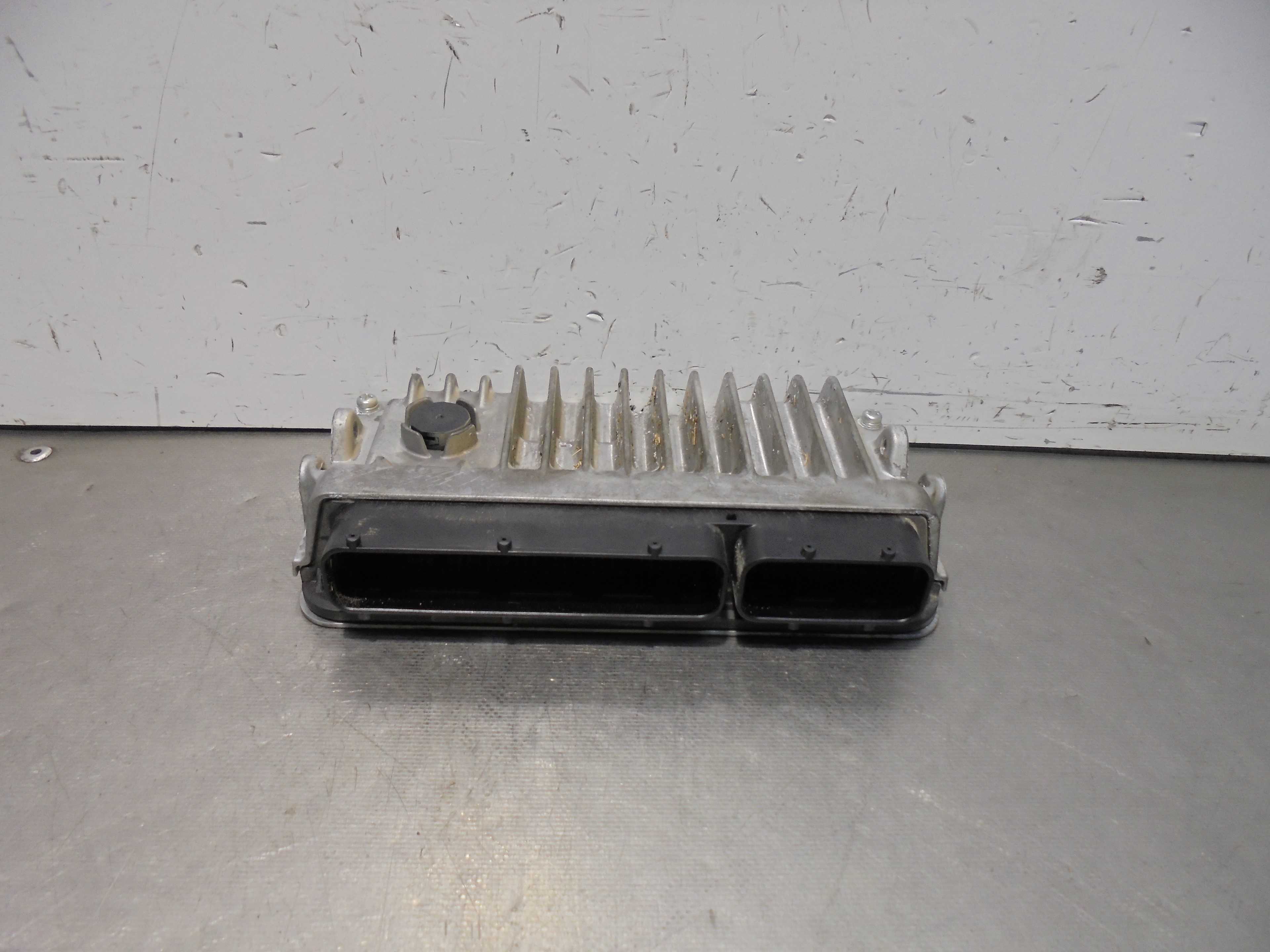 Recambio de centralita motor uce para toyota rav 4 advance hybrid referencia OEM IAM 8966142K80 DENSO 