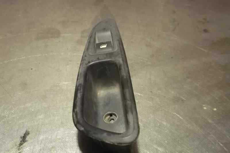 Recambio de mando elevalunas trasero derecho para peugeot 308 premium referencia OEM IAM 96573850XT  