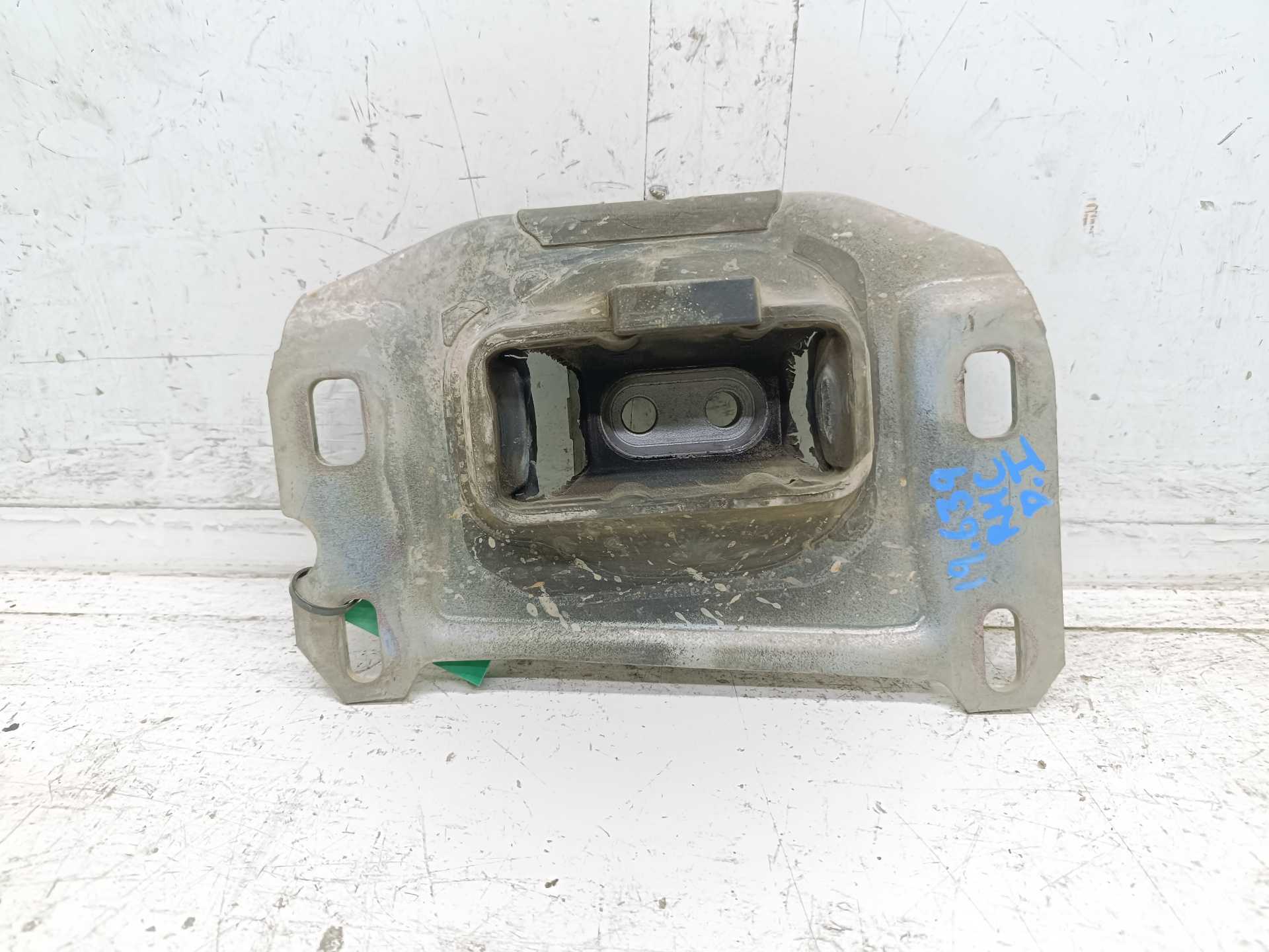 Recambio de soporte motor izquierdo para opel vivaro furgón l express referencia OEM IAM 9807420980B  