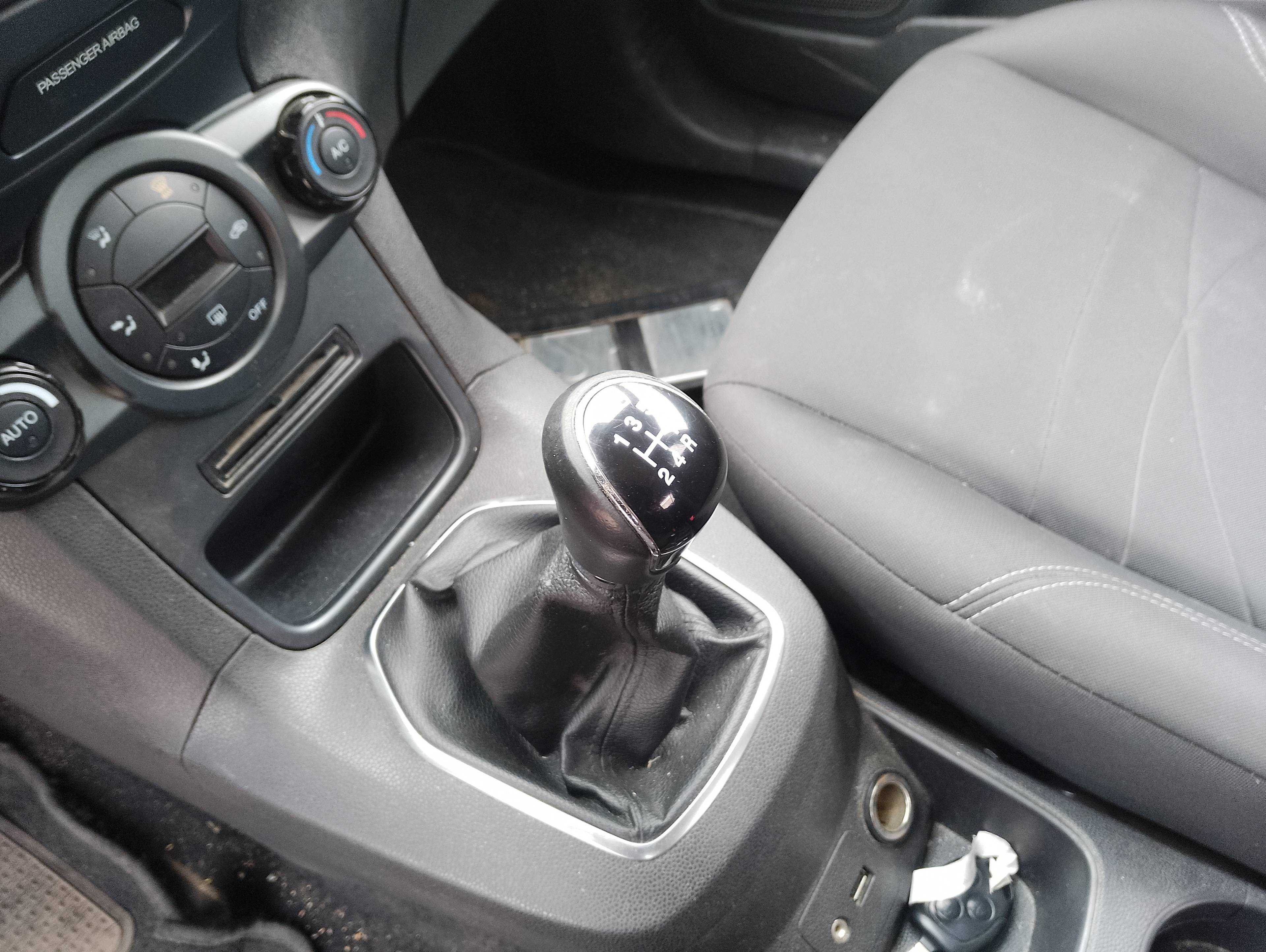 Recambio de palanca cambio para ford fiesta (ccn) black edition referencia OEM IAM   