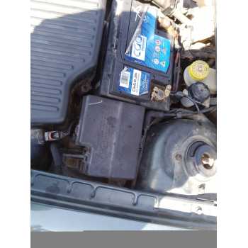 CAJA RELES / FUSIBLES 