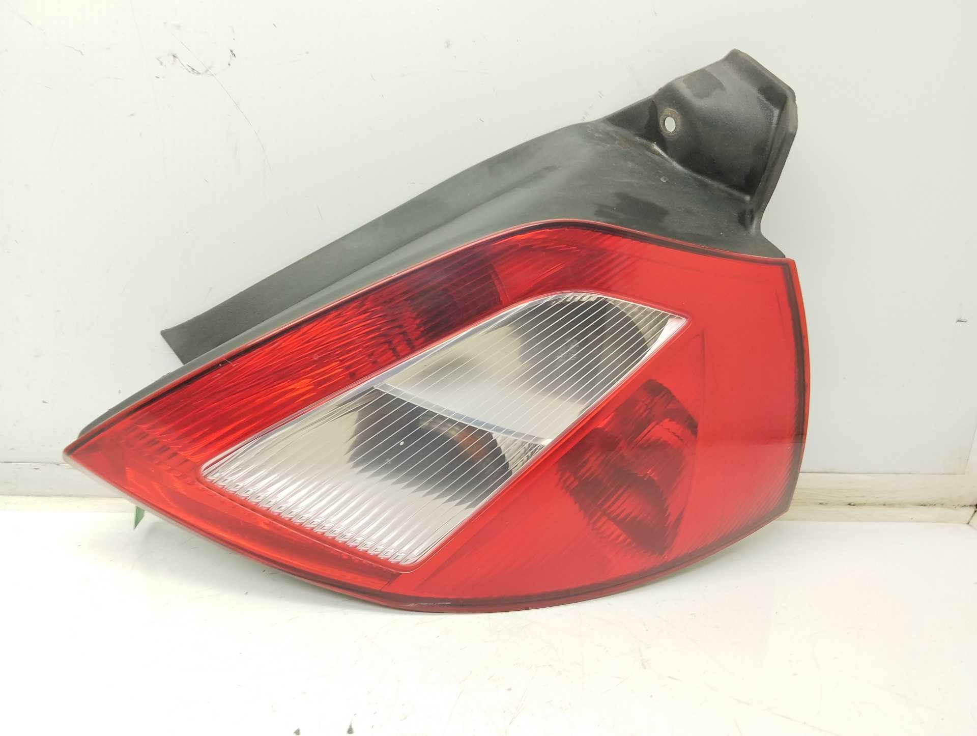 Recambio de piloto trasero derecho para renault megane ii berlina 5p confort authentique referencia OEM IAM 8200073237 89398081 