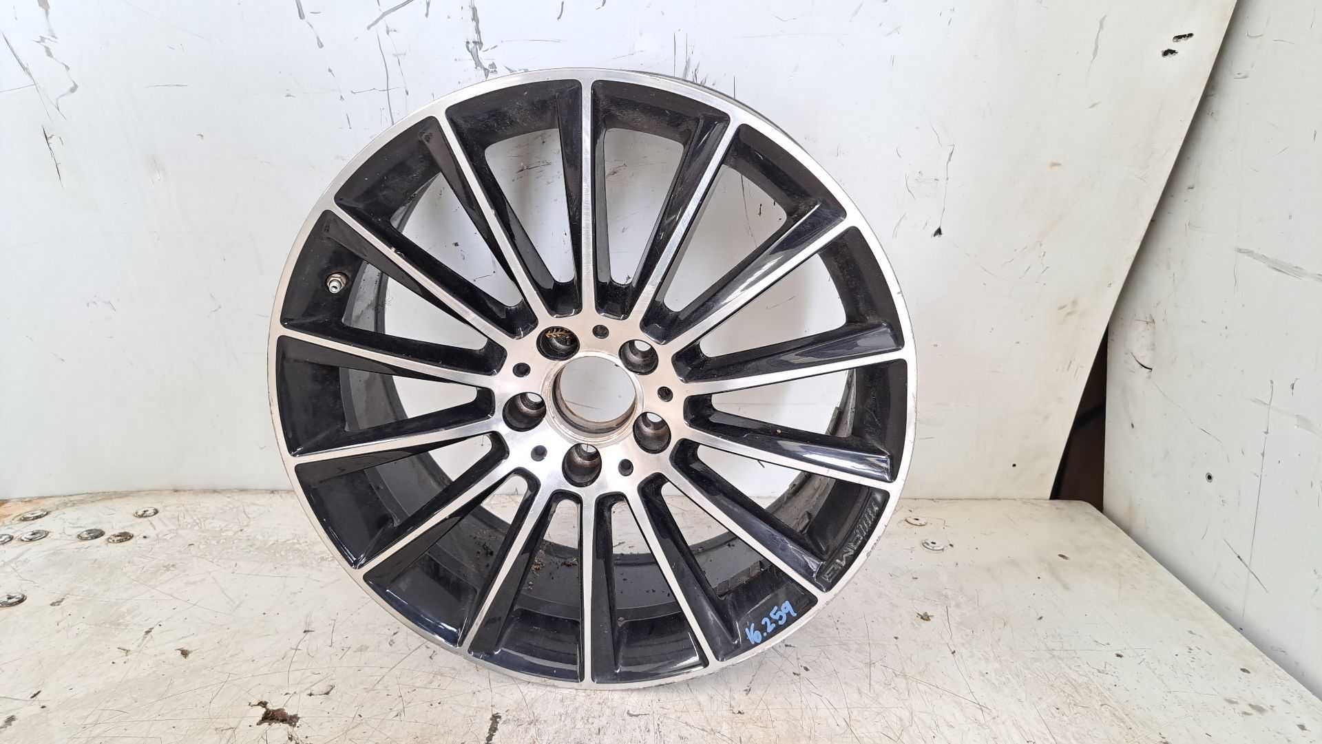 Recambio de llanta para mercedes-benz clase cla (w117) cla 220 cdi (117.303) referencia OEM IAM r19 a2054011300 