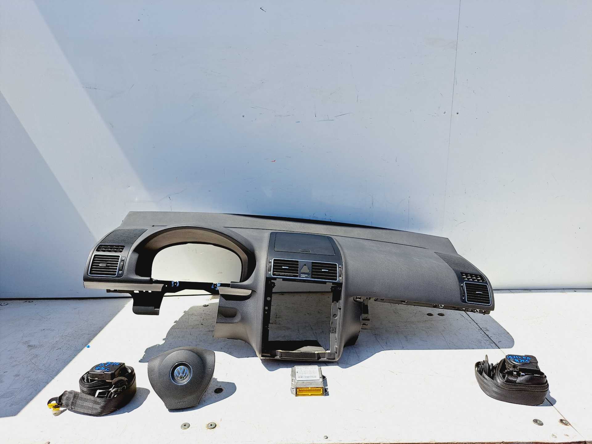Recambio de kit airbag para volkswagen touran (1t3) 1.6 tdi dpf referencia OEM IAM 1T0880201AA 1TO909605E 