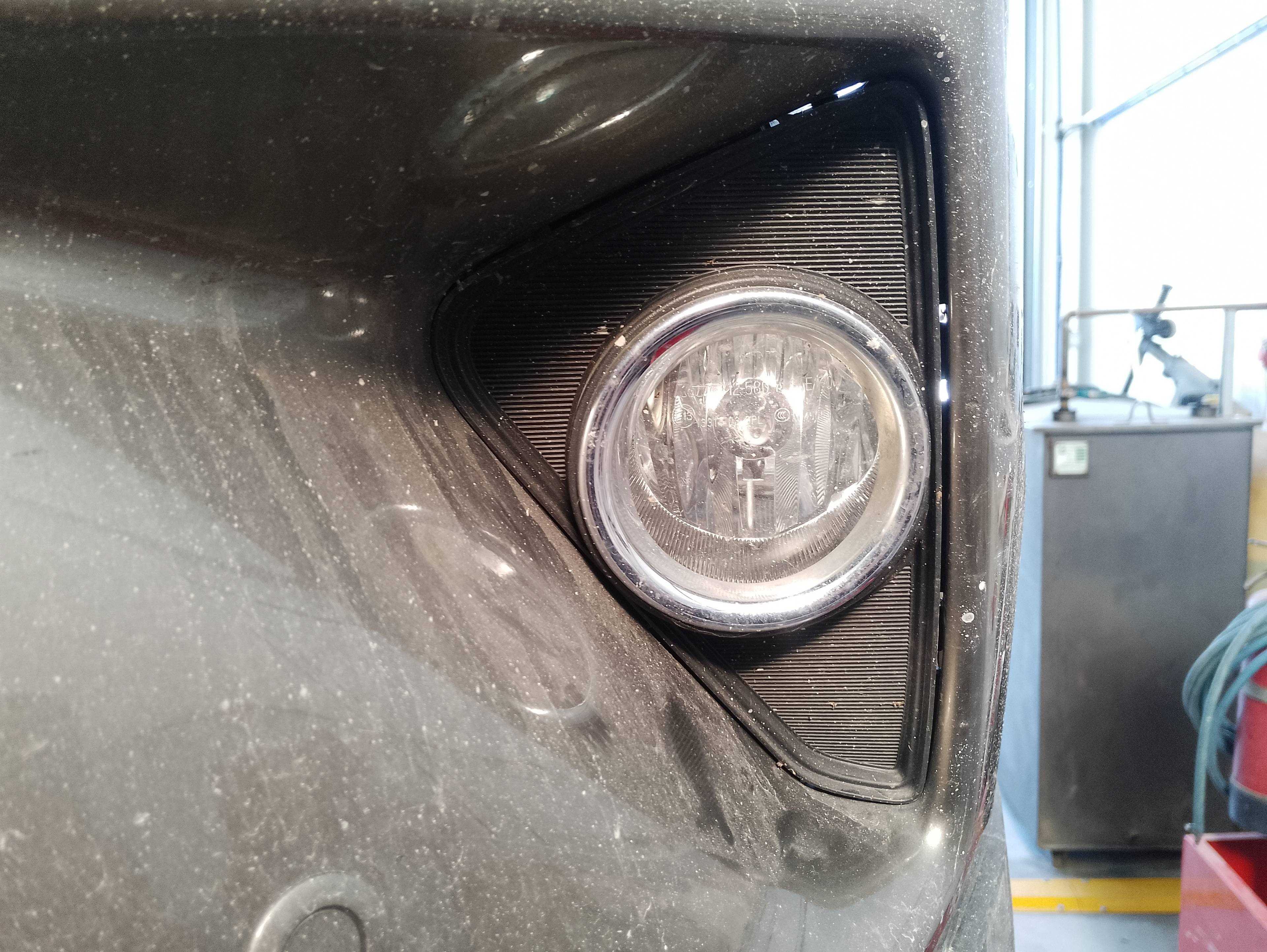 Recambio de faro antiniebla izquierdo para toyota rav4 hybrid 4x2 black edition referencia OEM IAM   