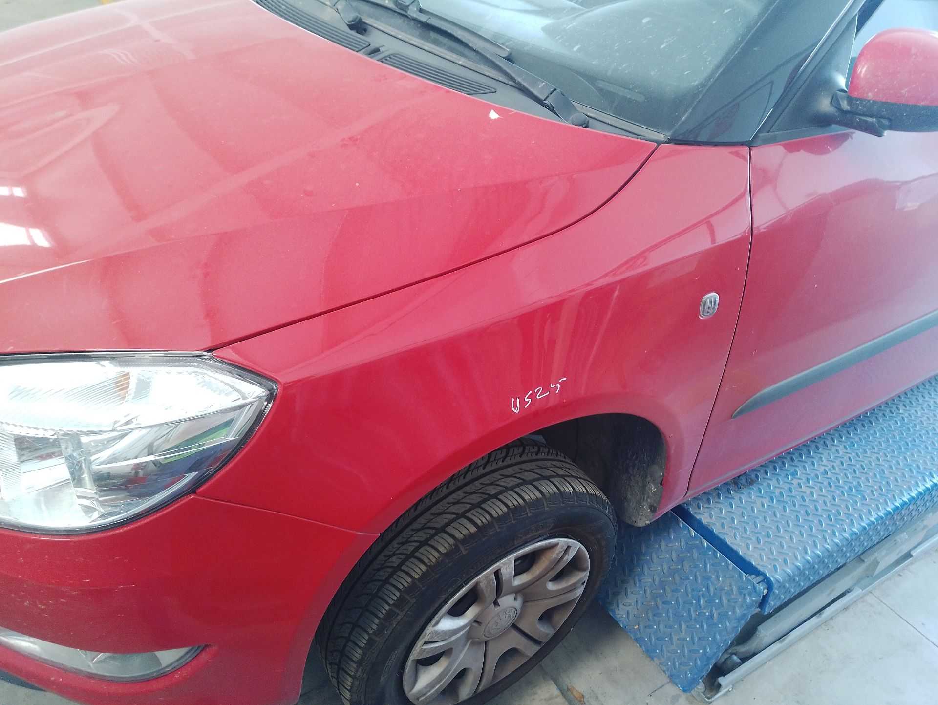 Recambio de aleta delantera izquierda para skoda fabia ii (542) 1.2 referencia OEM IAM 5J0821021A  