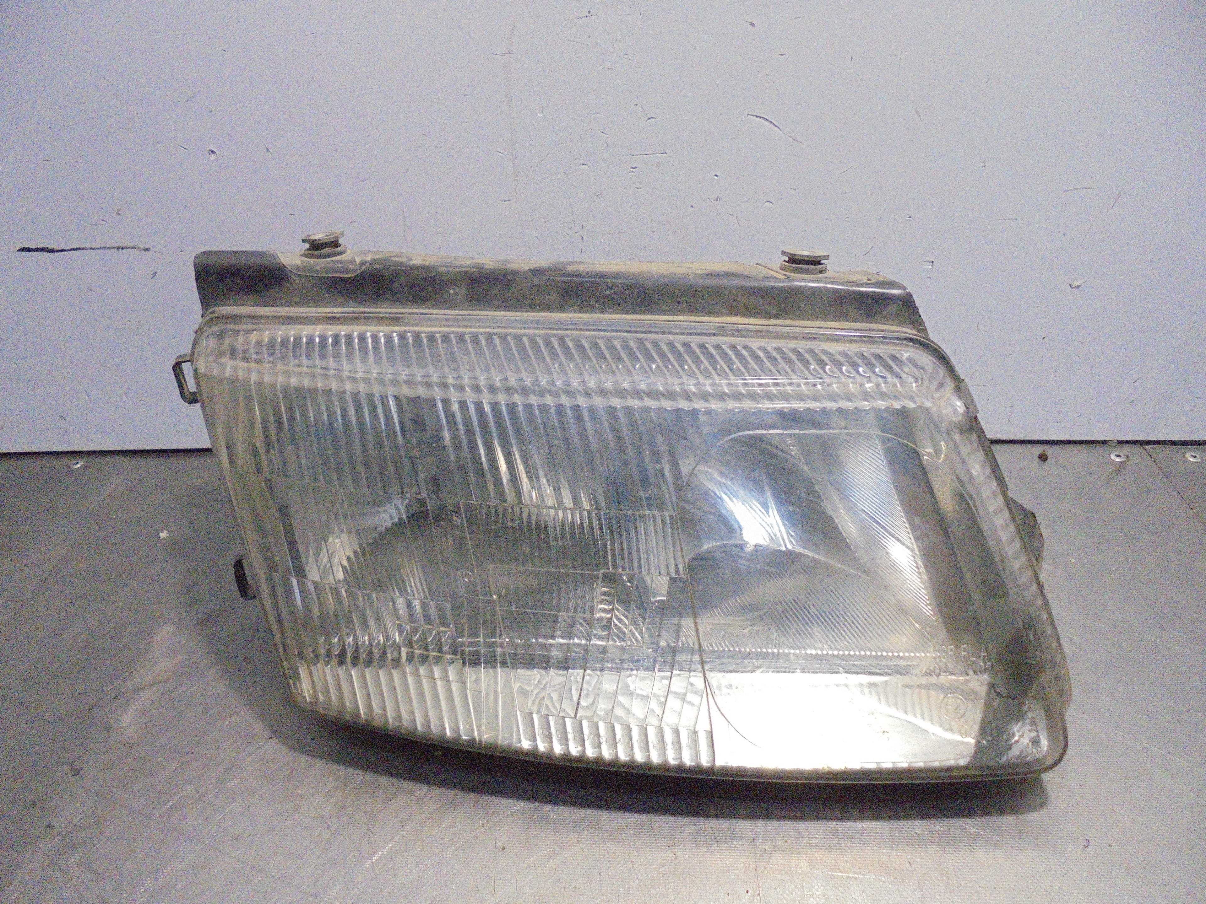 Recambio de faro derecho para volkswagen passat berlina (3b2) 1.9 tdi referencia OEM IAM   