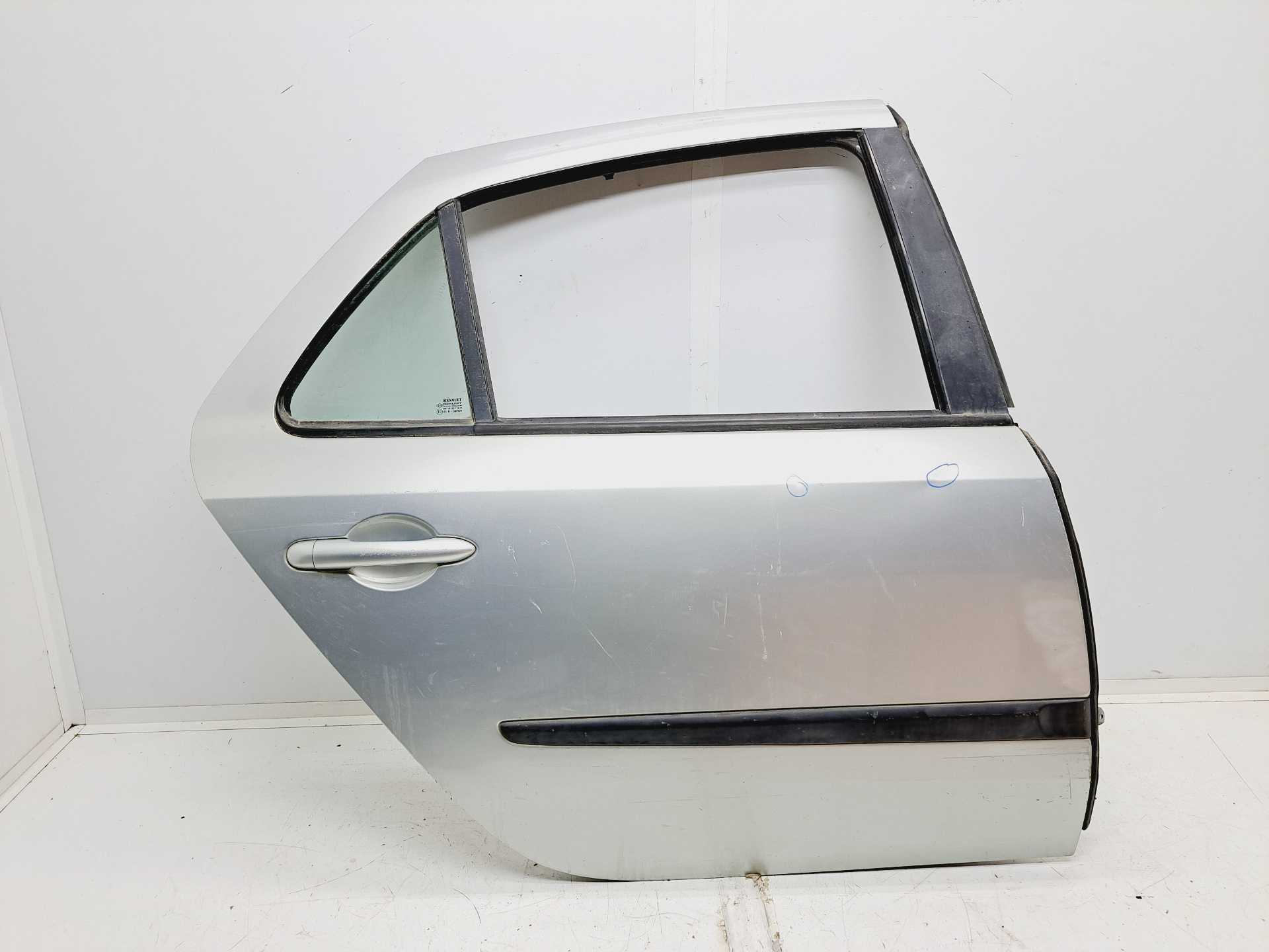 Recambio de puerta trasera derecha para renault laguna ii (bg0) authentique referencia OEM IAM  7751471661 