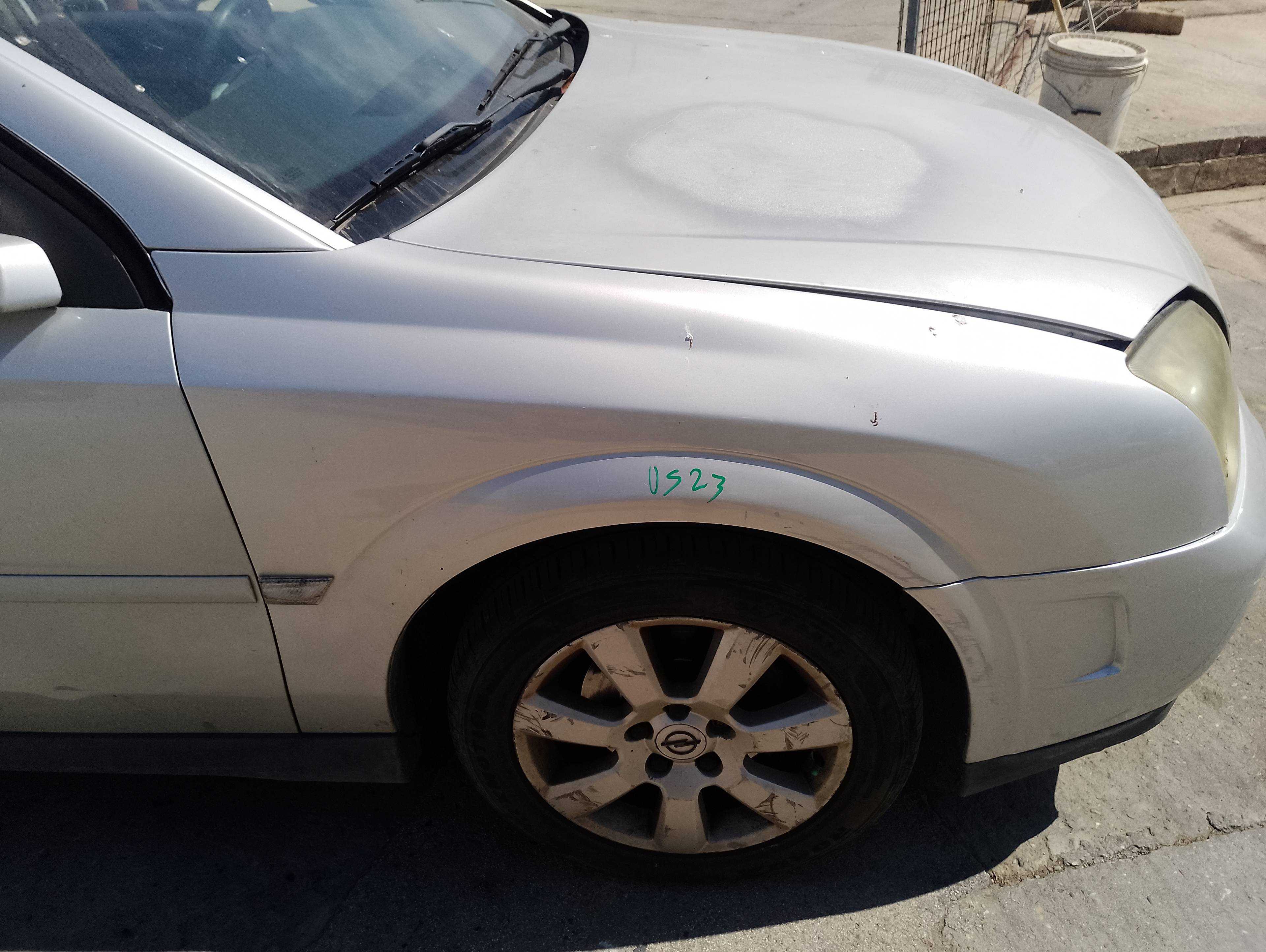 Recambio de aleta delantera derecha para opel vectra c berlina club referencia OEM IAM   