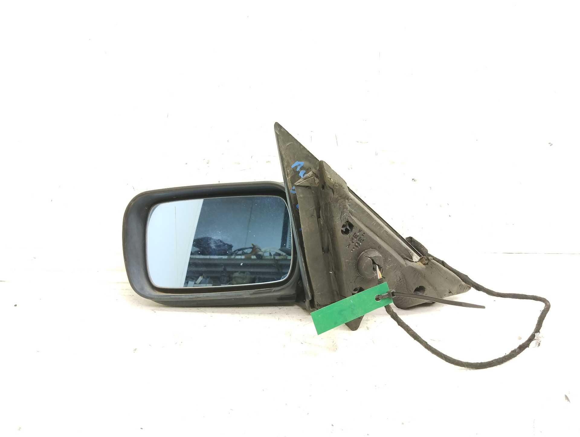 Recambio de retrovisor izquierdo para bmw serie 3 berlina (e46) 320i referencia OEM IAM E10117351  