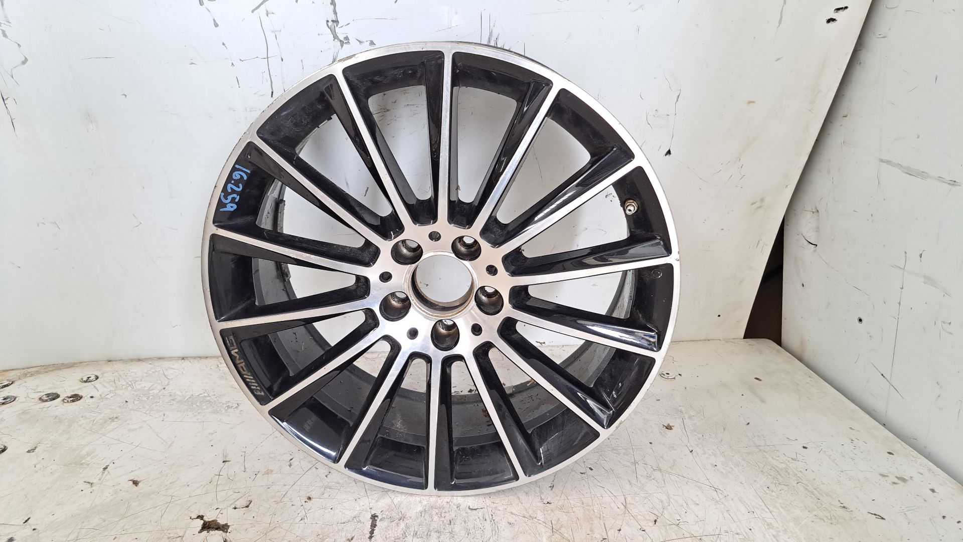 Recambio de llanta para mercedes-benz clase cla (w117) cla 220 cdi (117.303) referencia OEM IAM r19 a2054011300 
