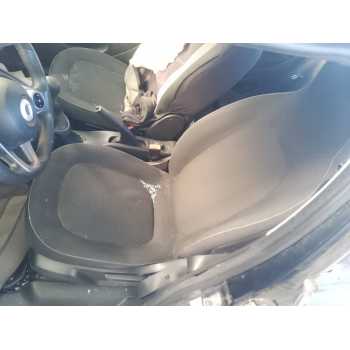 ASIENTO DELANTERO IZQUIERDO 