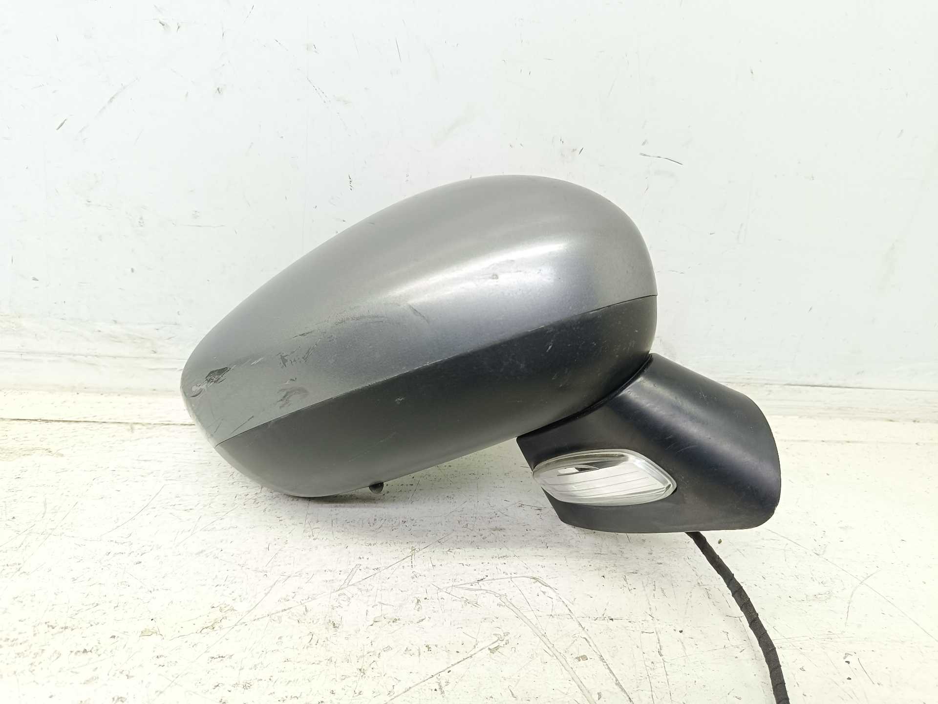 Recambio de retrovisor derecho para citroën c4 berlina lx referencia OEM IAM E20309023  