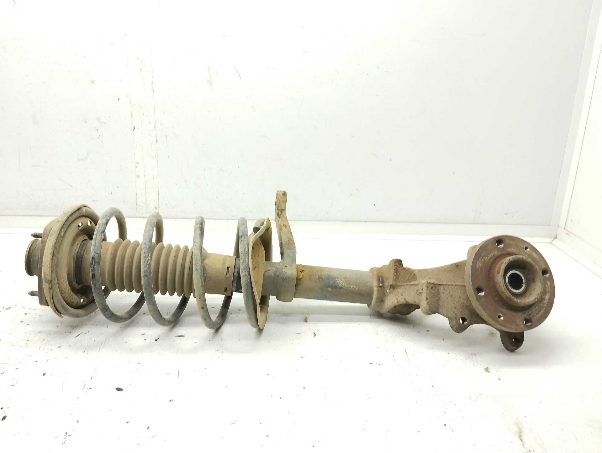 Recambio de mangueta delantera izquierda para citroën saxo 1.1 sx referencia OEM IAM   
