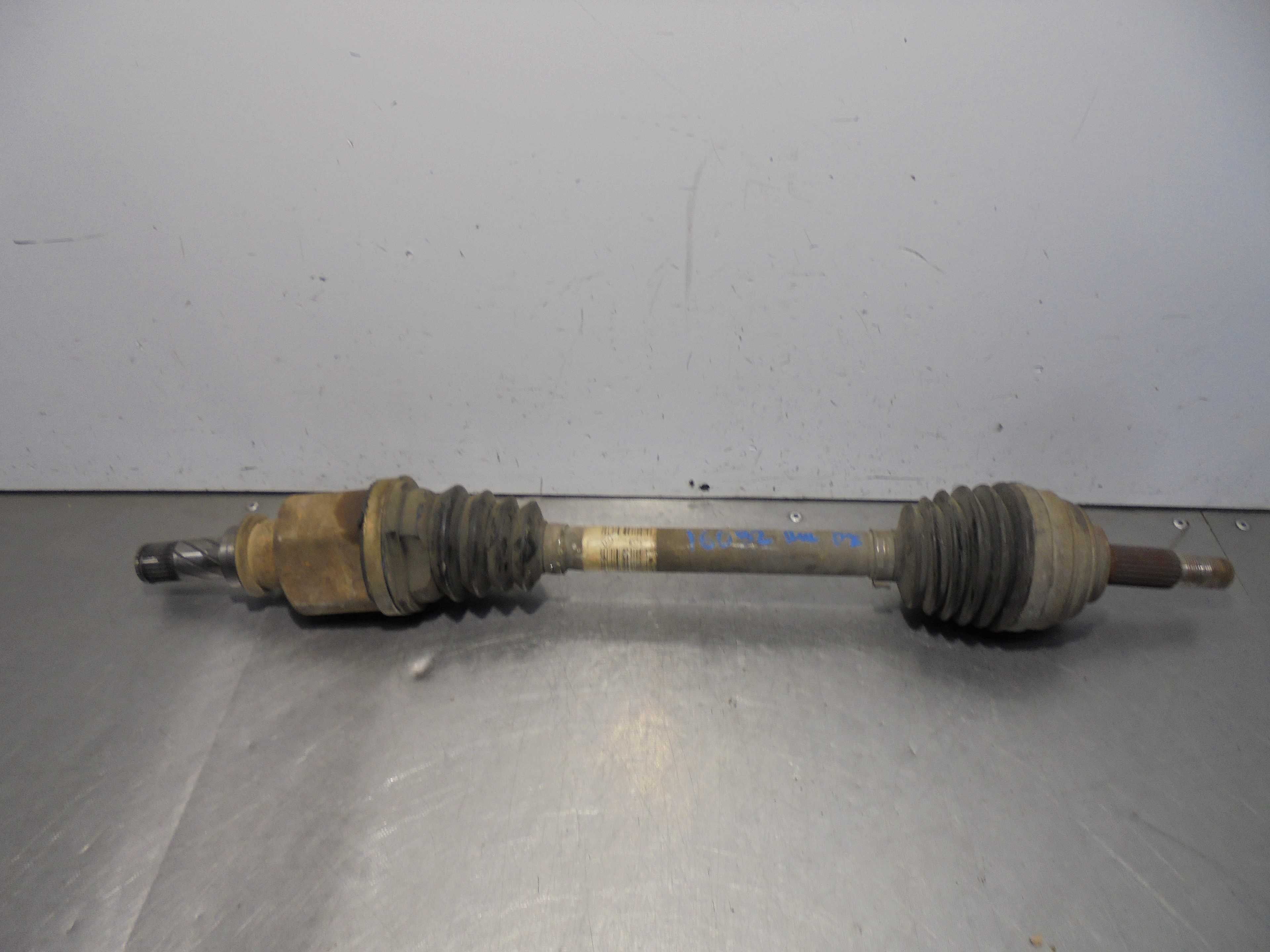 Recambio de transmision delantera izquierda para renault clio iii authentique referencia OEM IAM 8200499585  