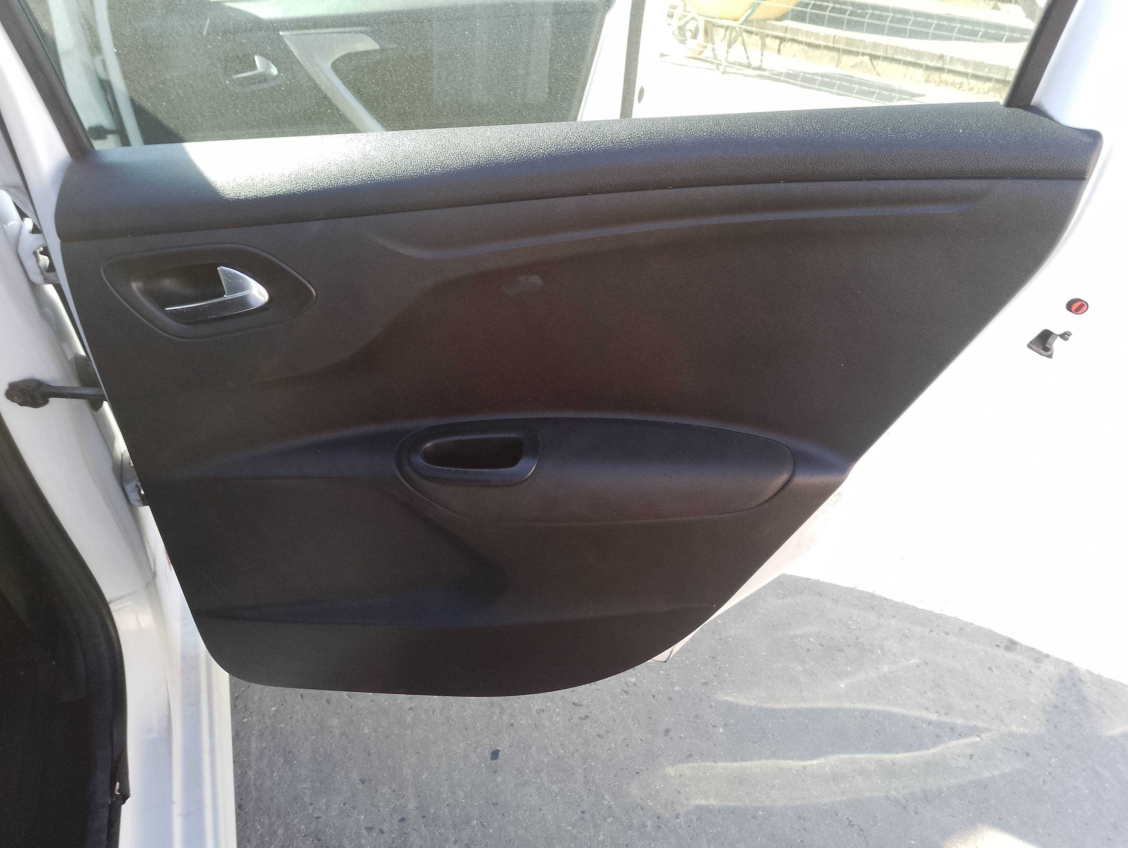 Recambio de guarnecido puerta trasera derecha para citroën c-elysée exclusive referencia OEM IAM   