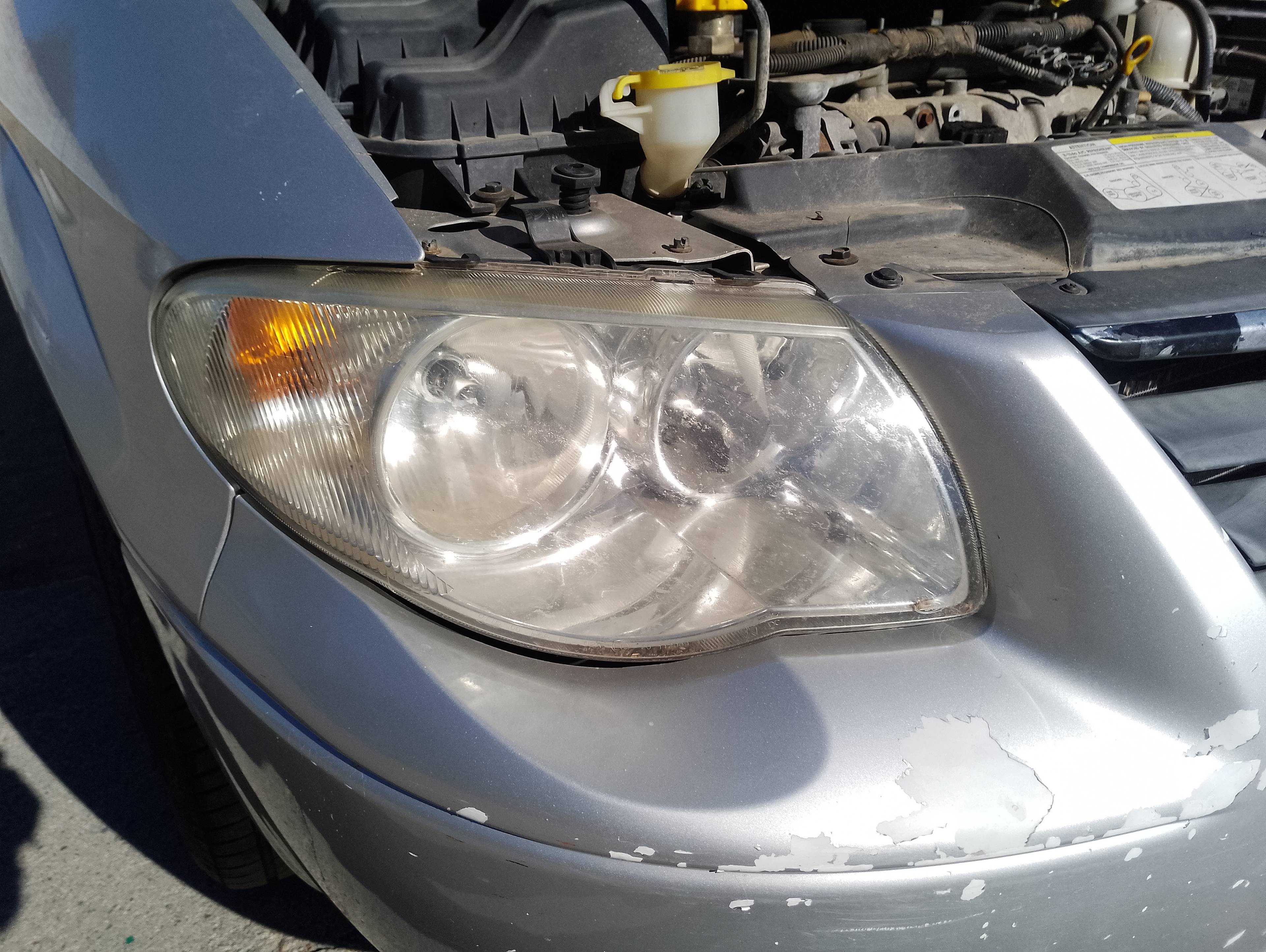 Recambio de faro derecho para chrysler voyager (rg) 2.5 crd executive referencia OEM IAM   