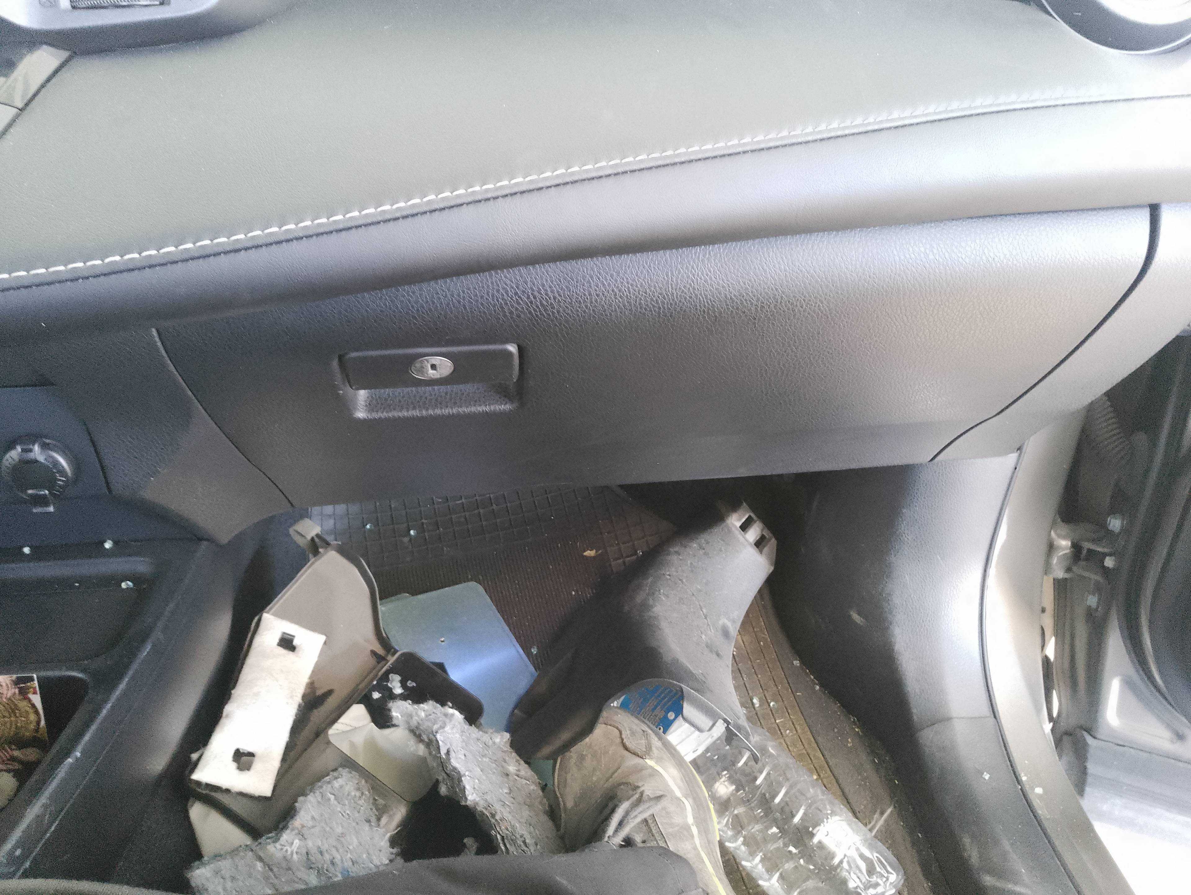 Recambio de guantera para toyota rav4 hybrid 4x2 black edition referencia OEM IAM   