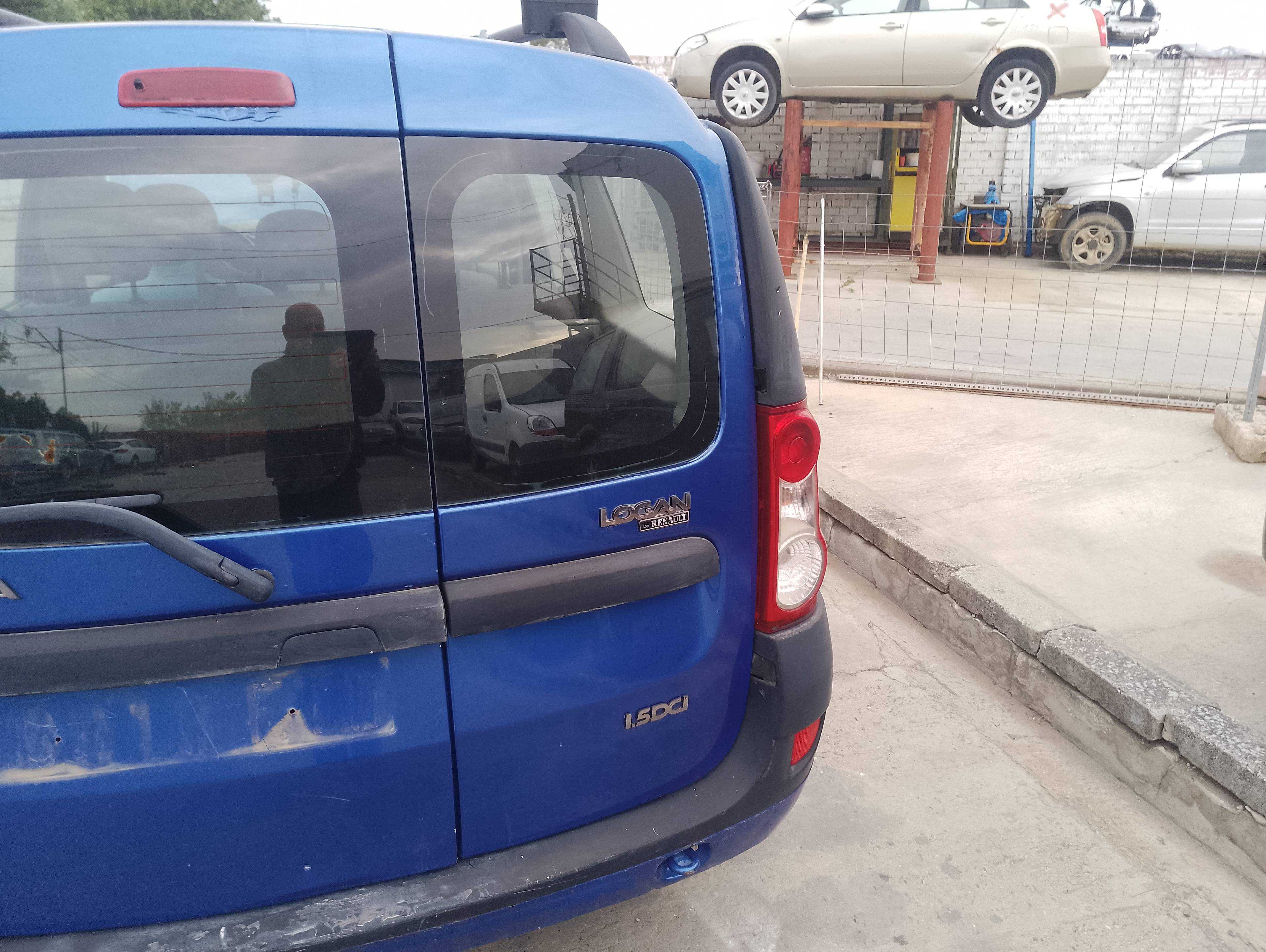 Recambio de porton trasero derecho para dacia logan 1.5 dci diesel cat referencia OEM IAM   