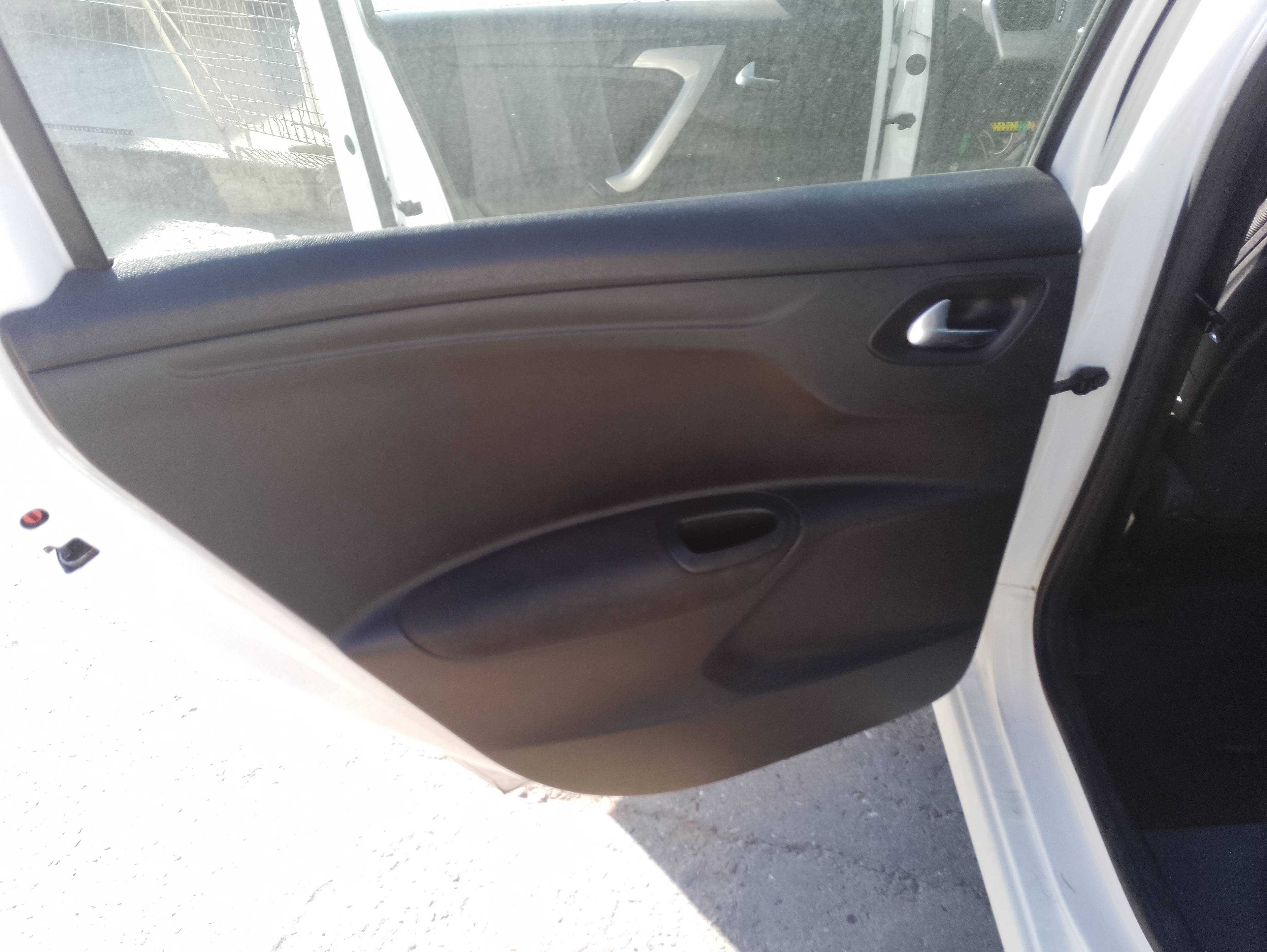 Recambio de guarnecido puerta trasera izquierda para citroën c-elysée exclusive referencia OEM IAM   