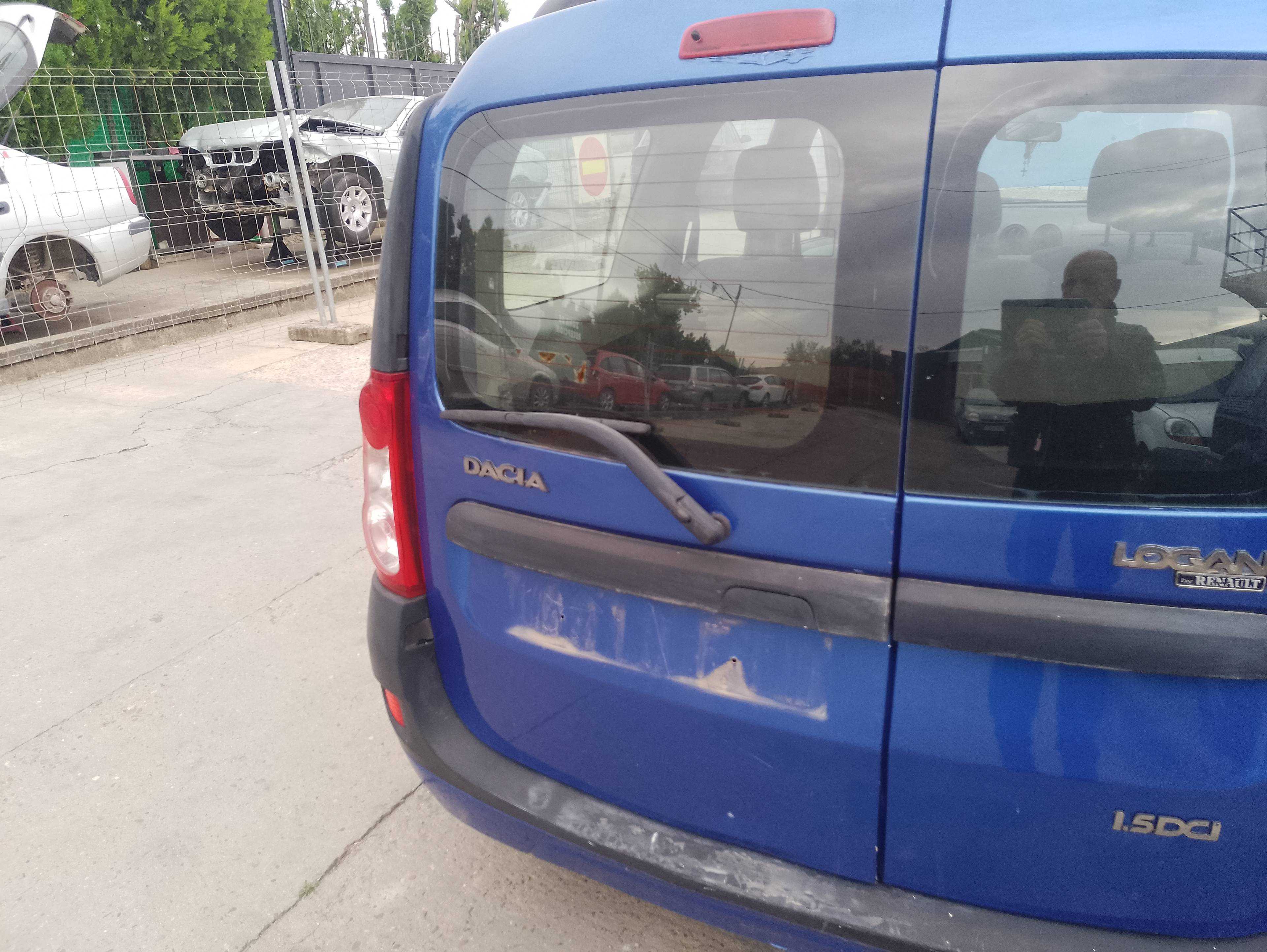 Recambio de porton trasero izquierdo para dacia logan 1.5 dci diesel cat referencia OEM IAM   