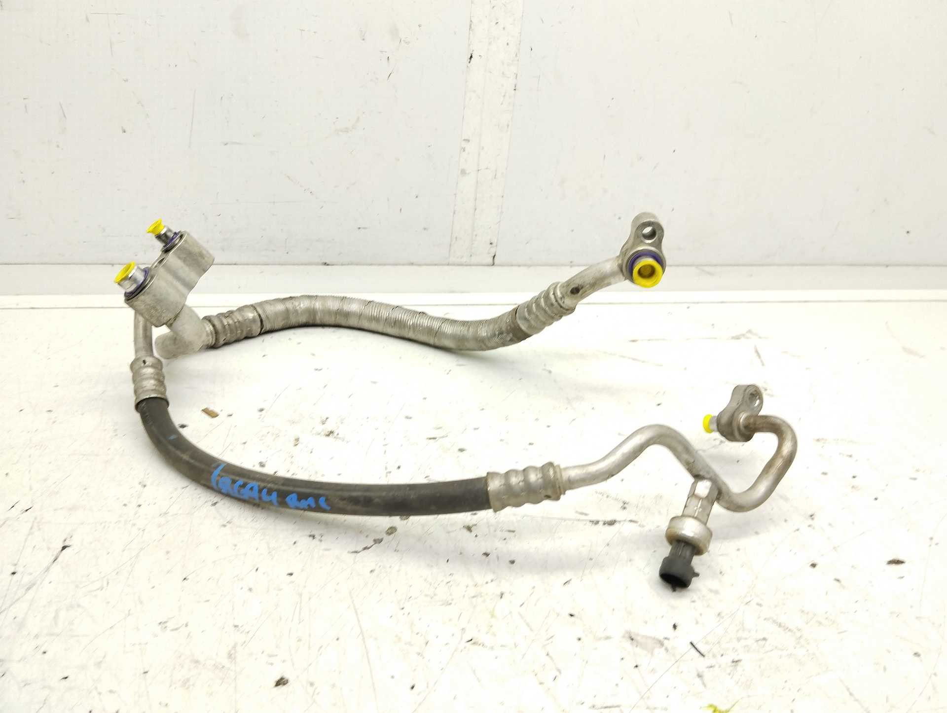 Recambio de tubos aire acondicionado para renault megane iii berlina 5 p 1.2 16v referencia OEM IAM   