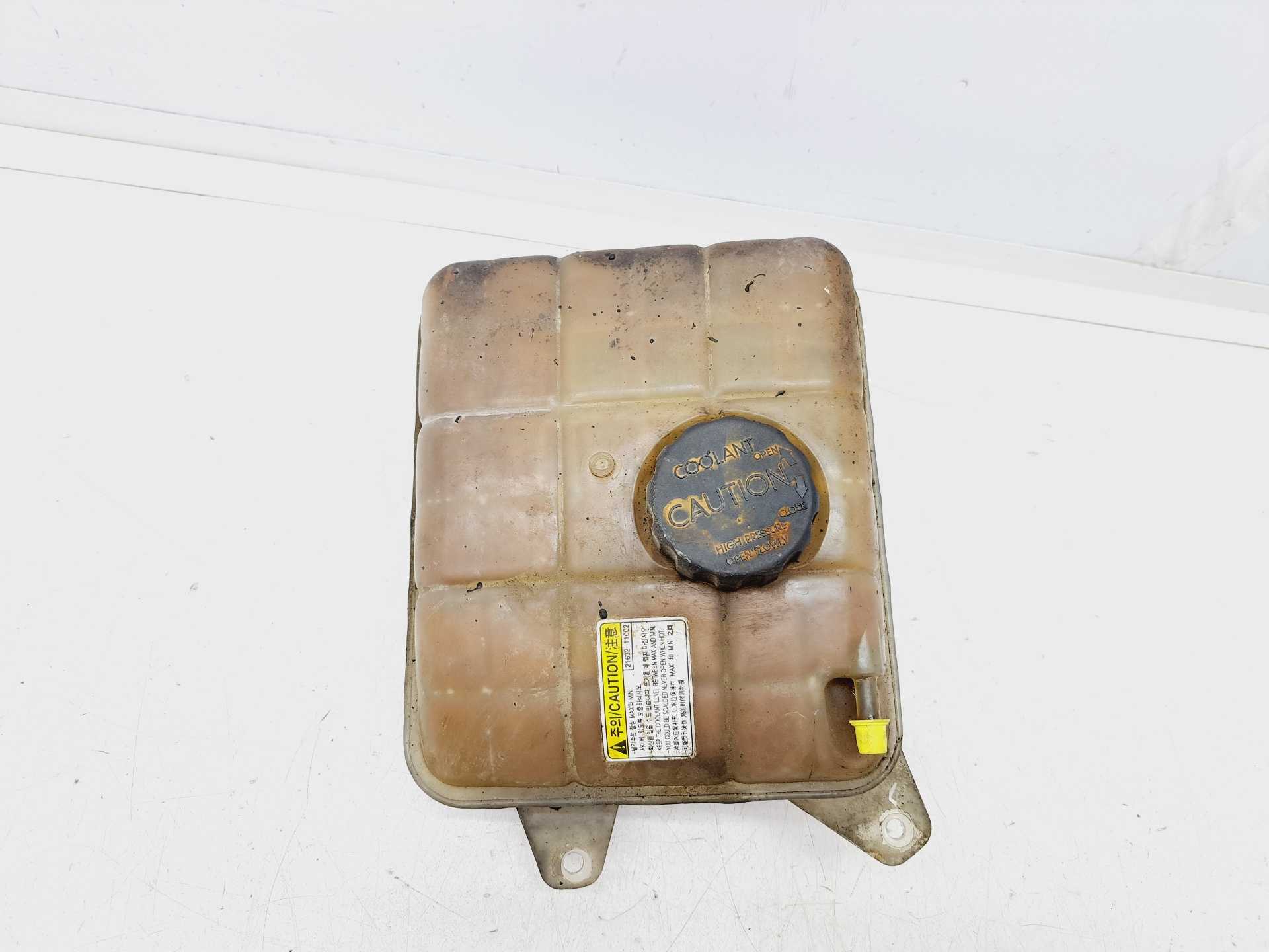 Recambio de deposito expansion para ssangyong kyron 2.0 referencia OEM IAM 2163211002  