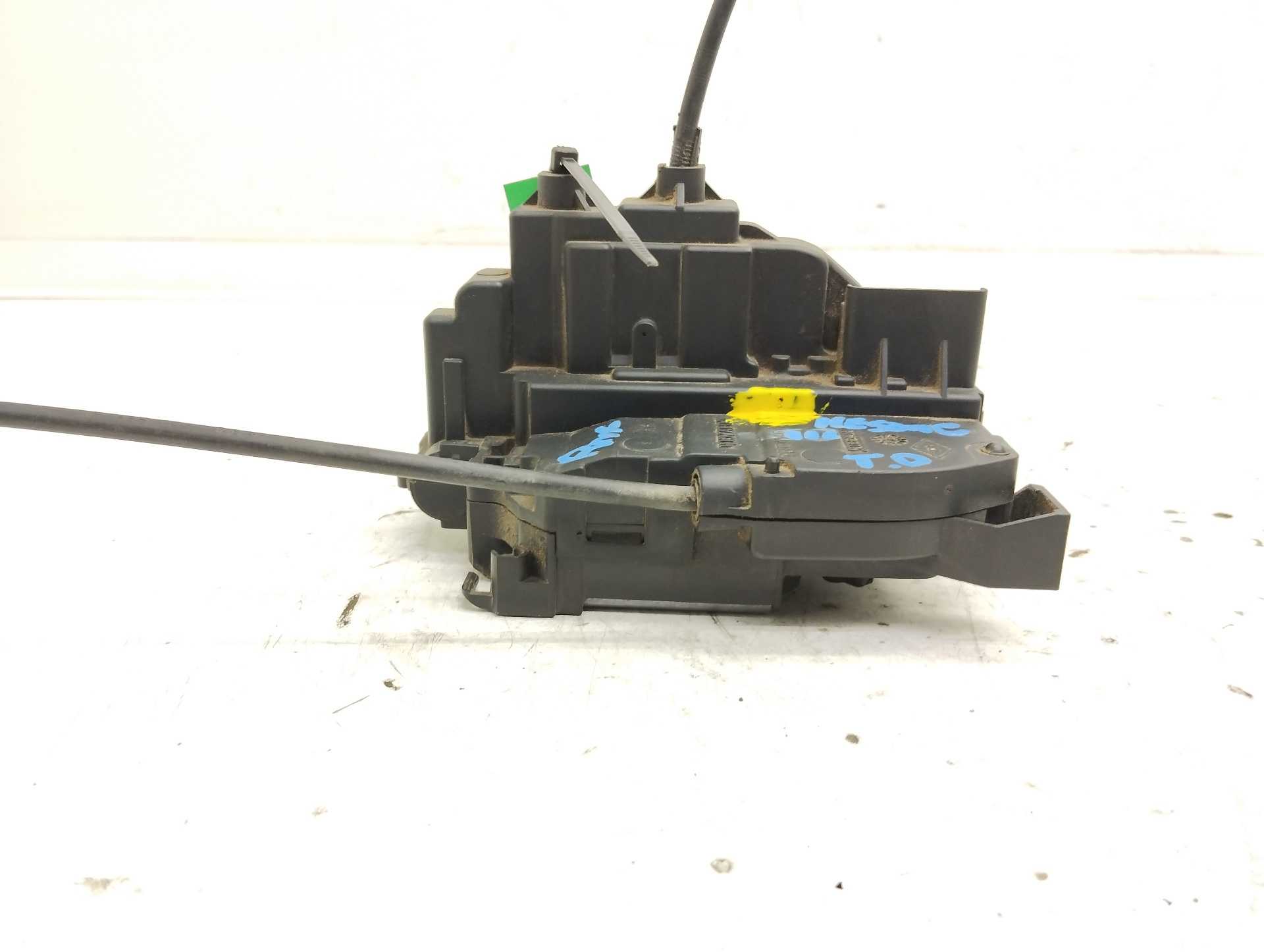 Recambio de cerradura puerta trasera derecha para renault megane iii berlina 5 p referencia OEM IAM 825020002RA  