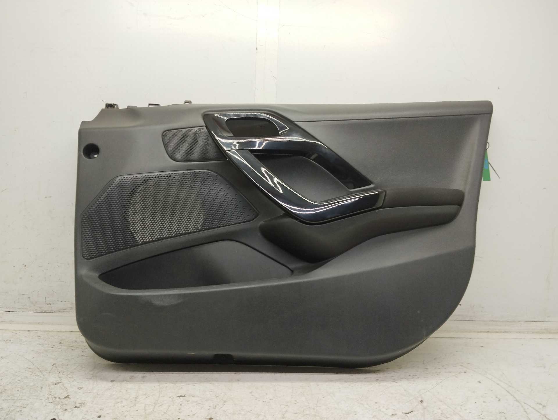 Recambio de guarnecido puerta delantera derecha para peugeot 208 style referencia OEM IAM 96763525ZD  