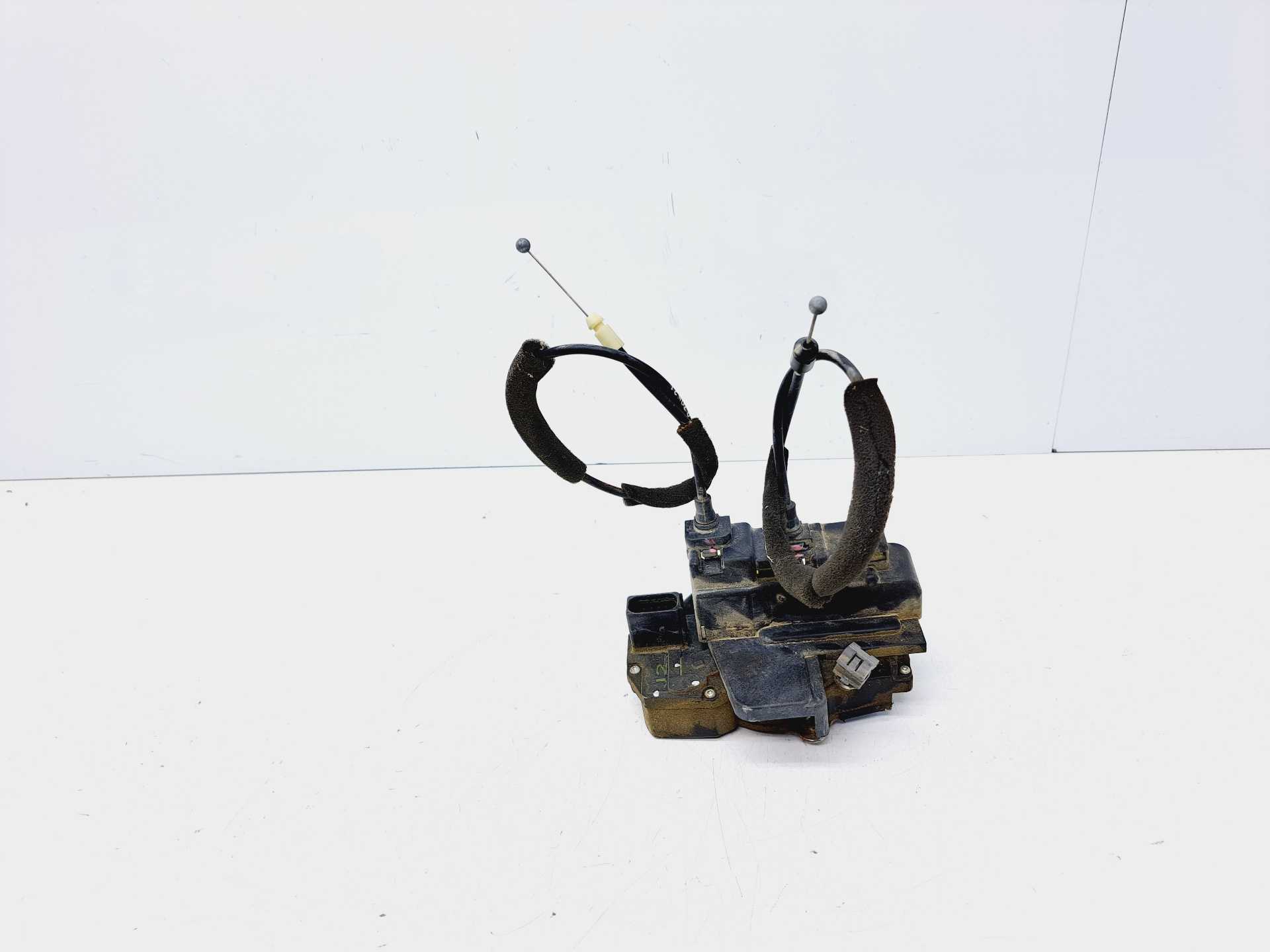 Recambio de cerradura puerta delantera derecha para chevrolet captiva 2.0 vcdi ls referencia OEM IAM   