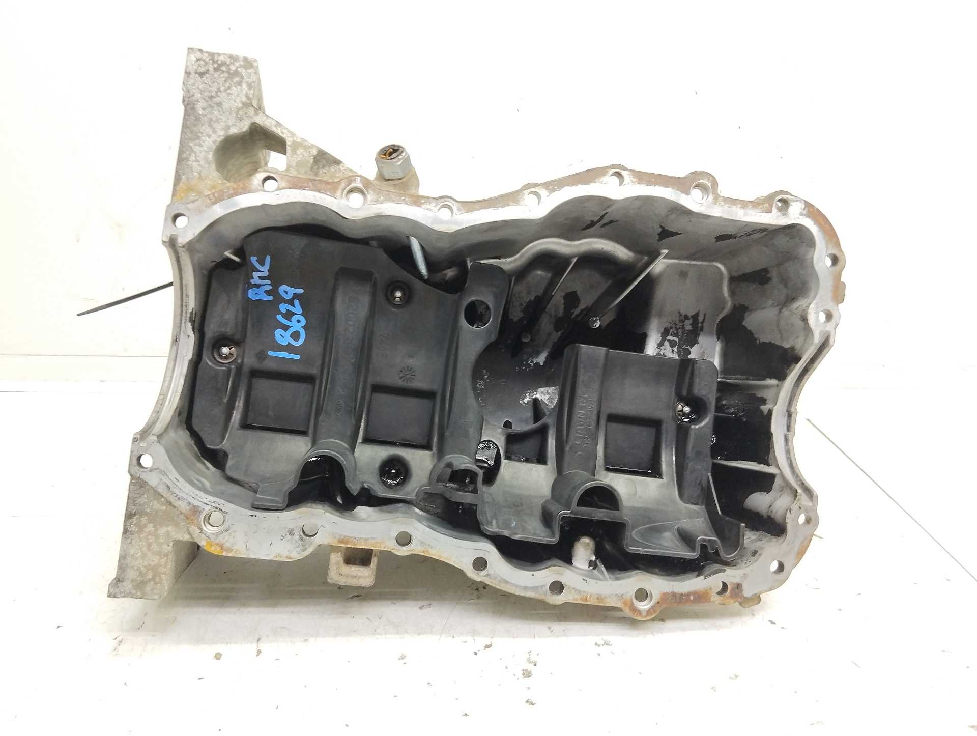 Recambio de carter para renault clio ii symbol 1.5 dci diesel referencia OEM IAM 8200318813  