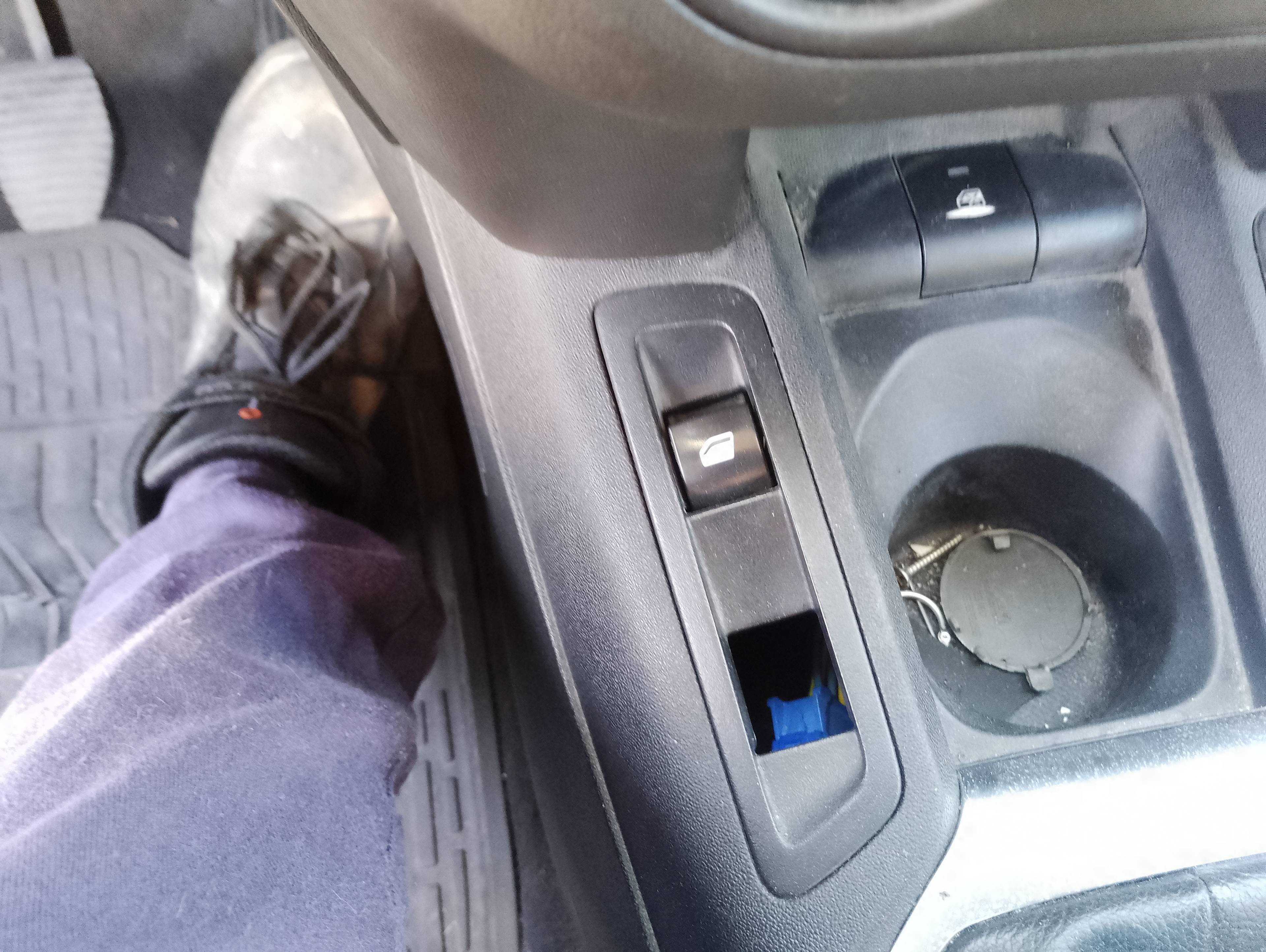 Recambio de mando elevalunas delantero izquierdo para citroën c-elysée exclusive referencia OEM IAM   