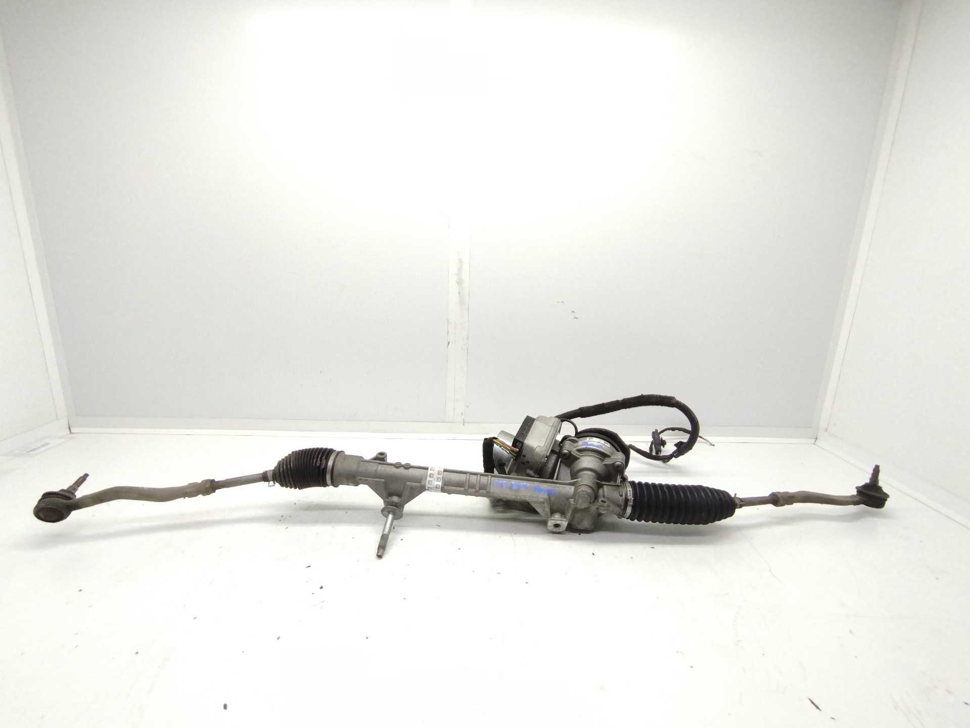 Recambio de cremallera direccion para peugeot 208 1.2 12v e-vti referencia OEM IAM 6820000190  