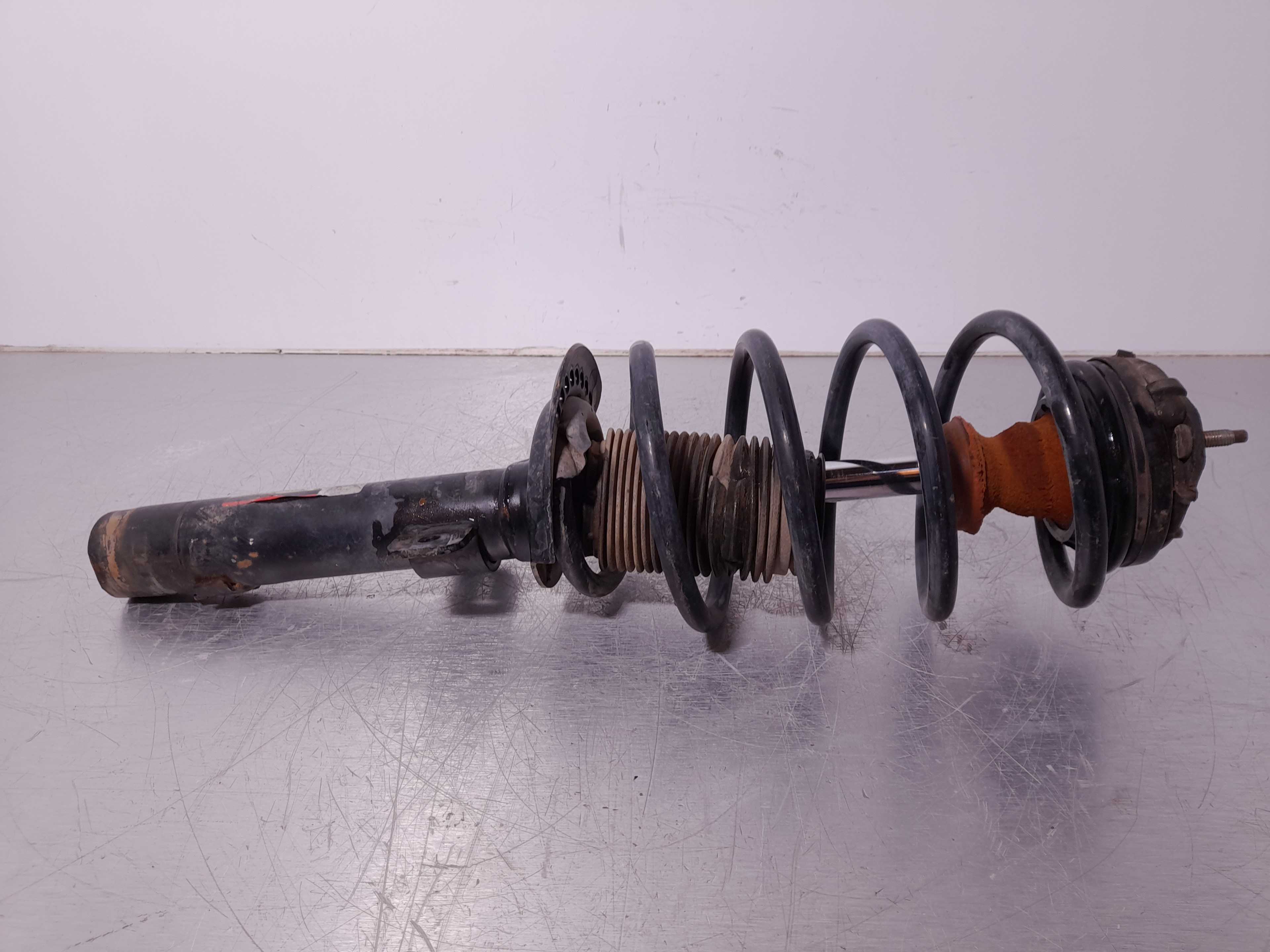 Recambio de amortiguador delantero derecho para ford mondeo berlina (ge) referencia OEM IAM 21518012  