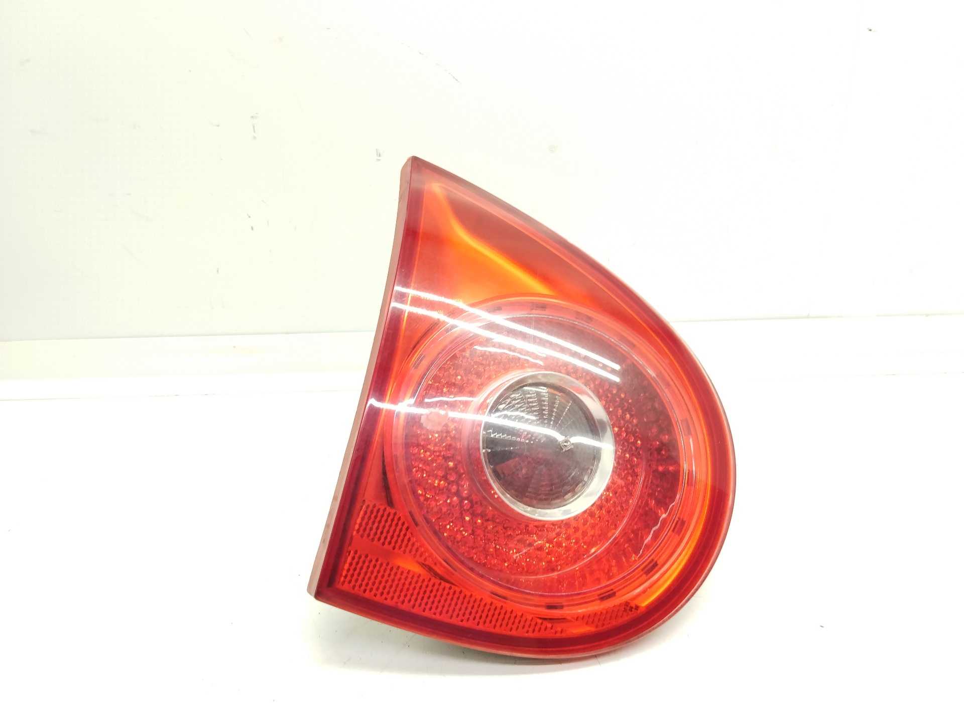 Recambio de piloto porton trasero izquierdo para volkswagen golf v berlina (1k1) 1.9 tdi referencia OEM IAM 1K6945093E  