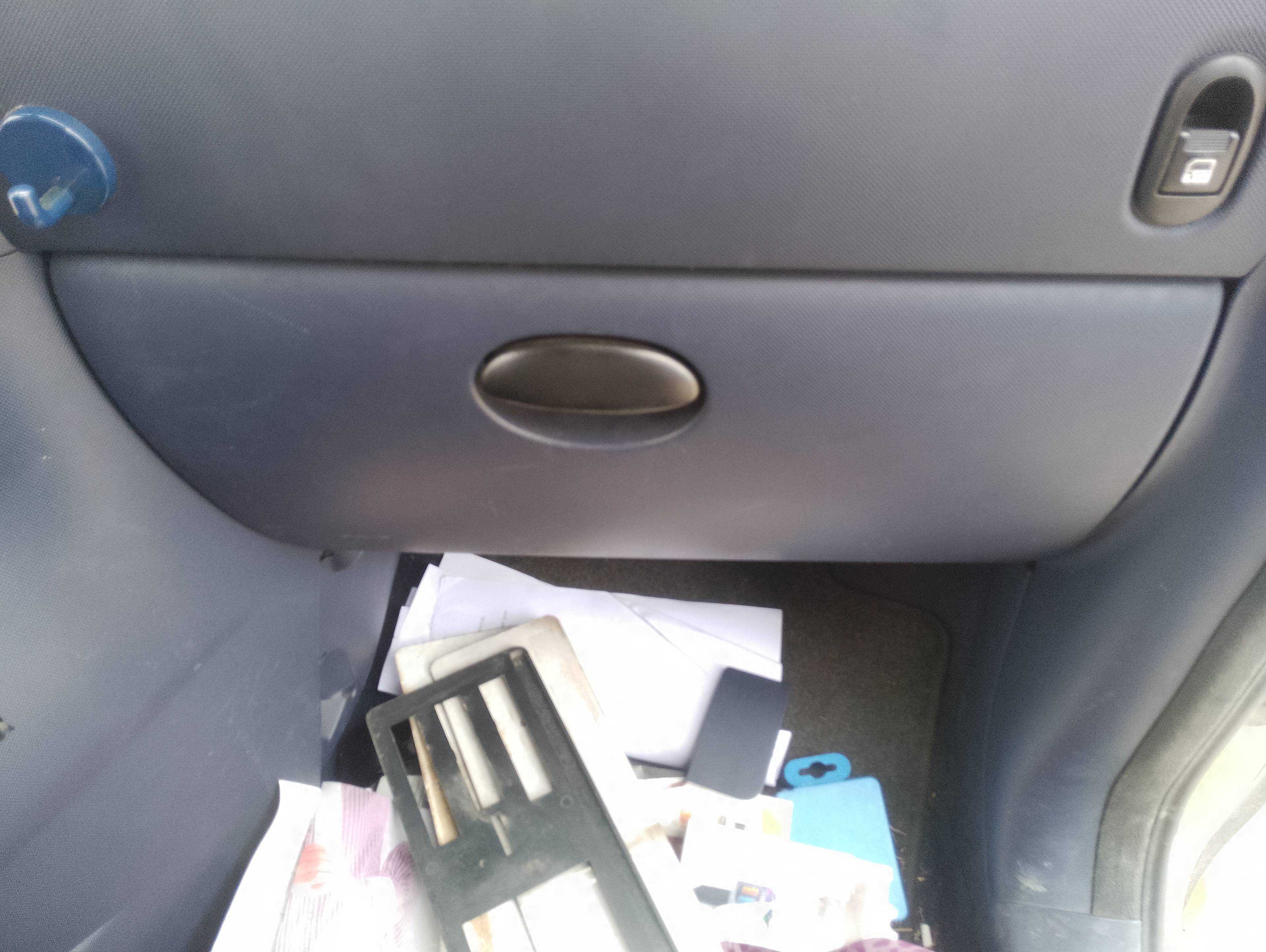 Recambio de guantera para peugeot 1007 dolce referencia OEM IAM   