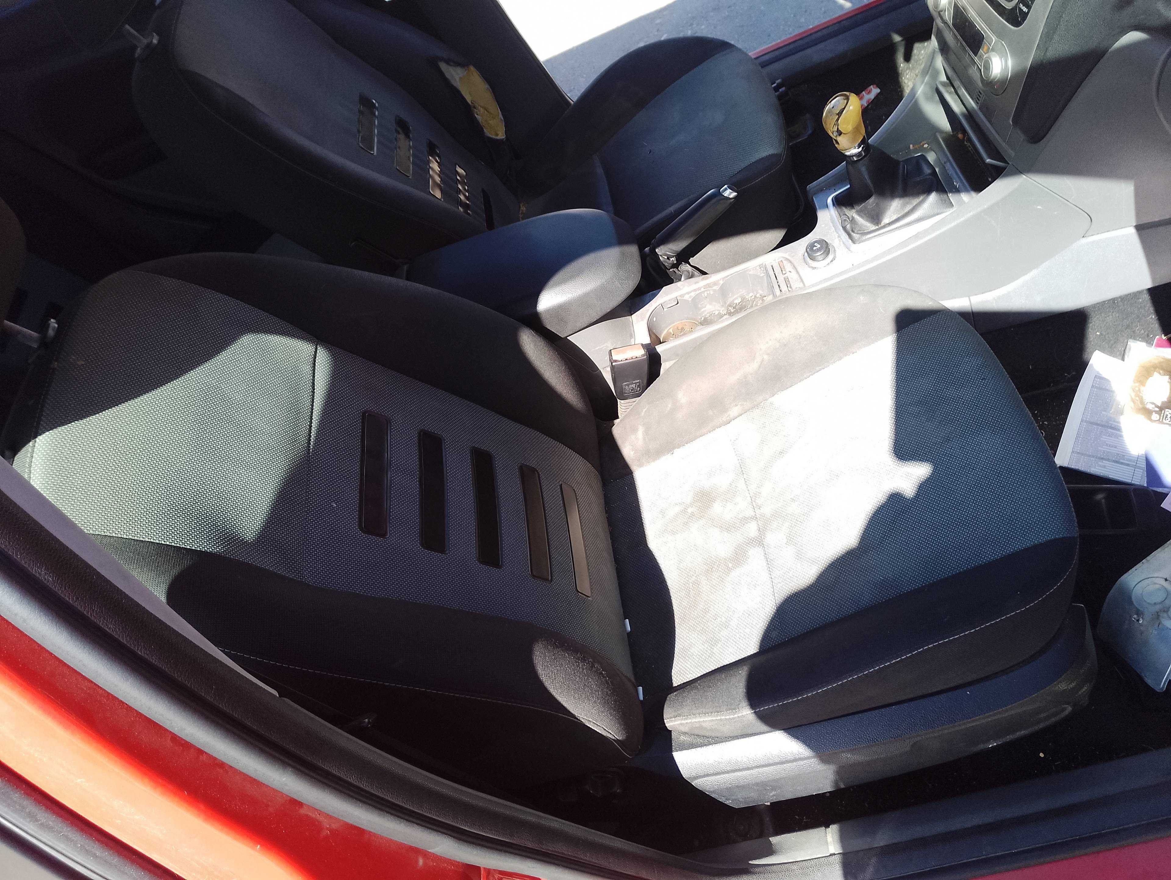 Recambio de asiento delantero derecho para ford focus berlina (cap) ambiente (d) referencia OEM IAM   