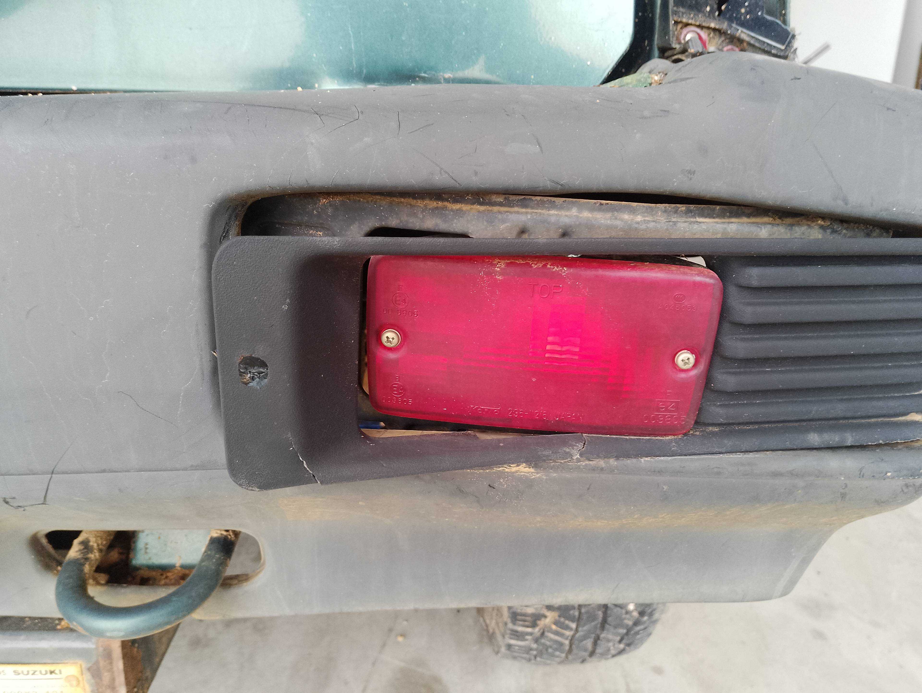 Recambio de faro antiniebla trasero derecho para suzuki vitara se/sv (et) 2.0 turbodiesel referencia OEM IAM   