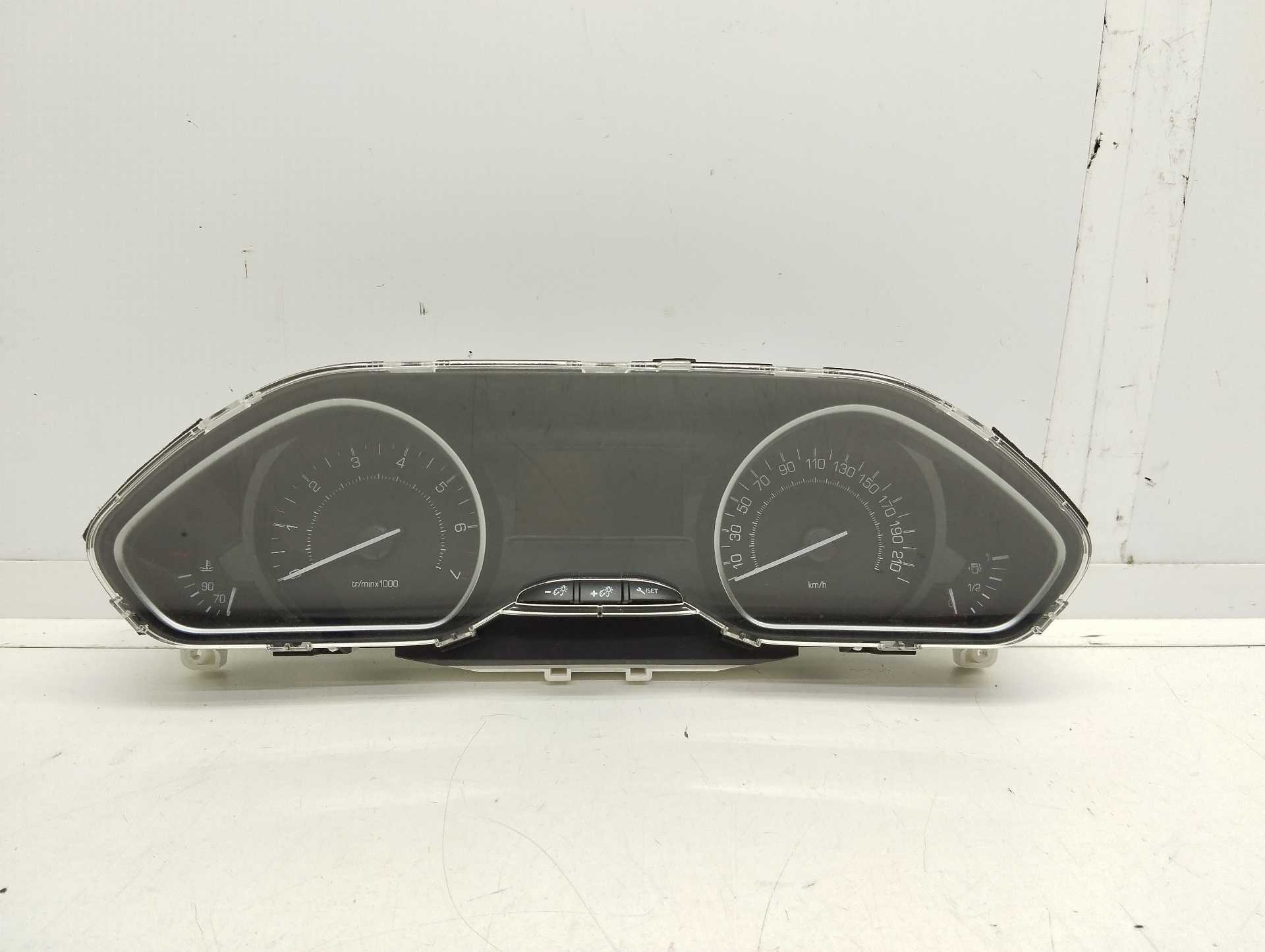 Recambio de cuadro instrumentos para peugeot 208 1.2 12v e-vti referencia OEM IAM 982598618000  