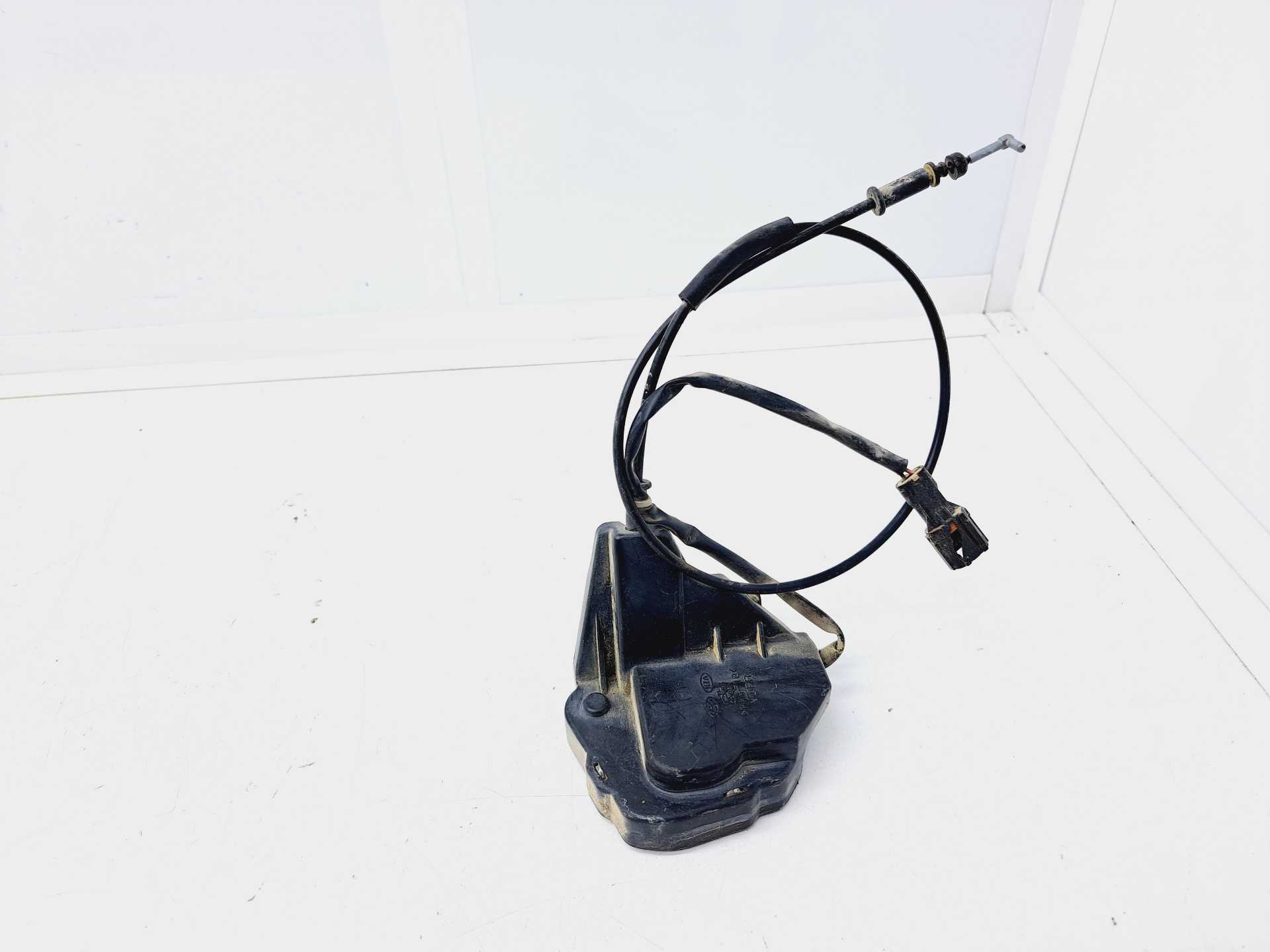 Recambio de cerradura puerta lateral derecha para kia carnival 2.9 crdi vgt active referencia OEM IAM   