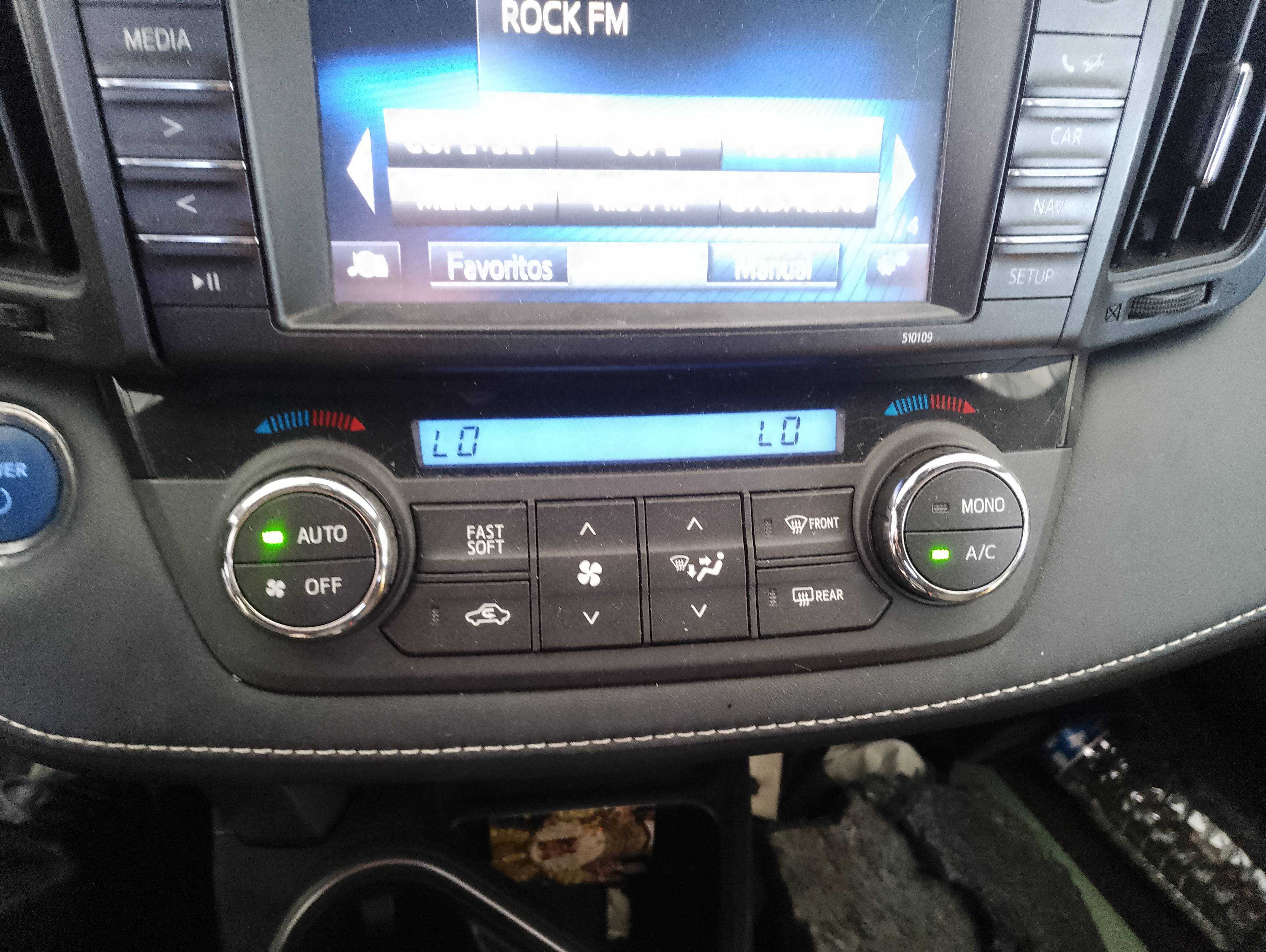 Recambio de mando climatizador para toyota rav4 hybrid 4x2 black edition referencia OEM IAM   