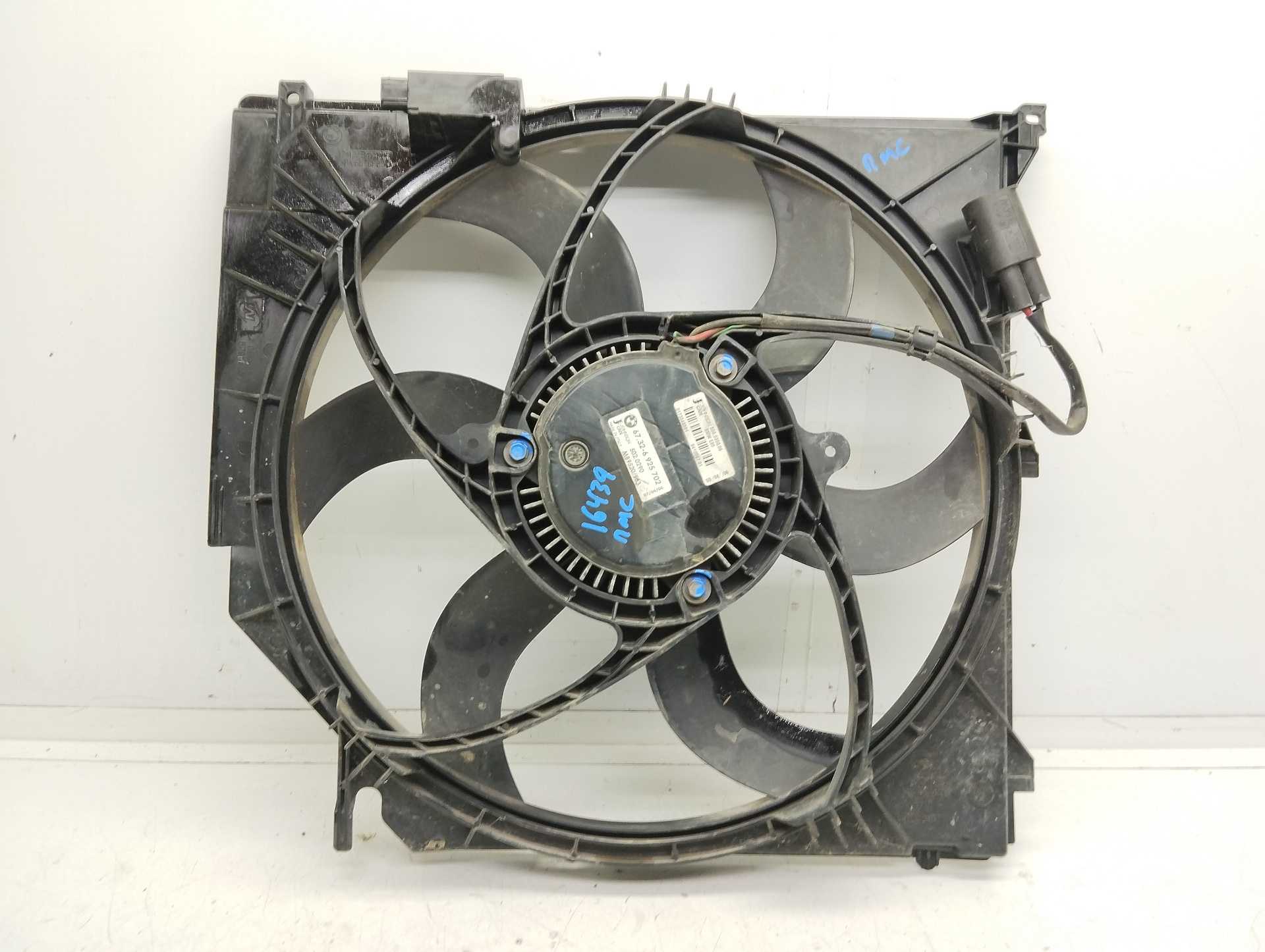 Recambio de electroventilador para bmw x3 (e83) 2.0d referencia OEM IAM 67326925702  