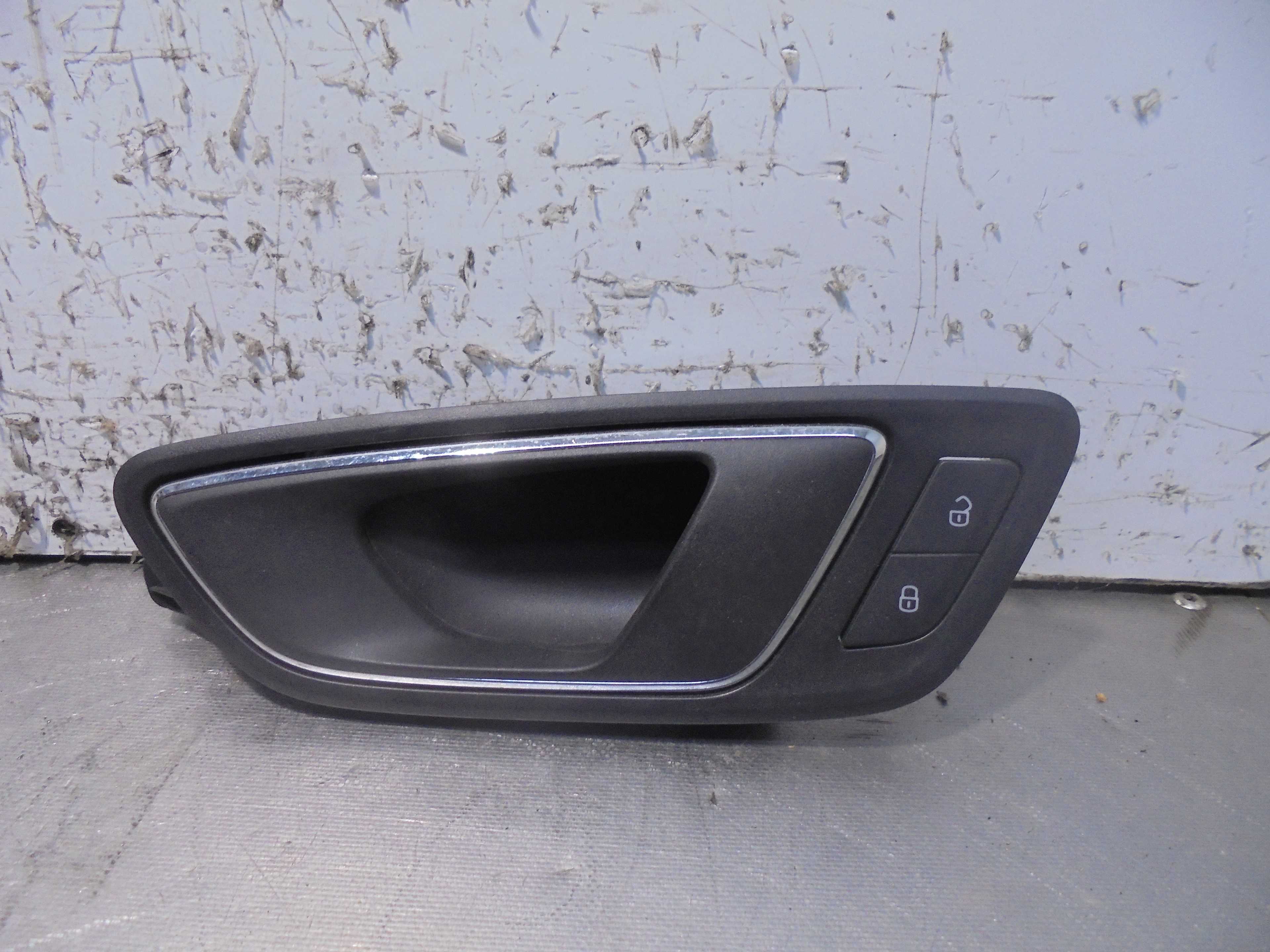 Recambio de maneta interior delantera izquierda para seat leon (5f1) 1.2 tsi referencia OEM IAM 5F1837113A  