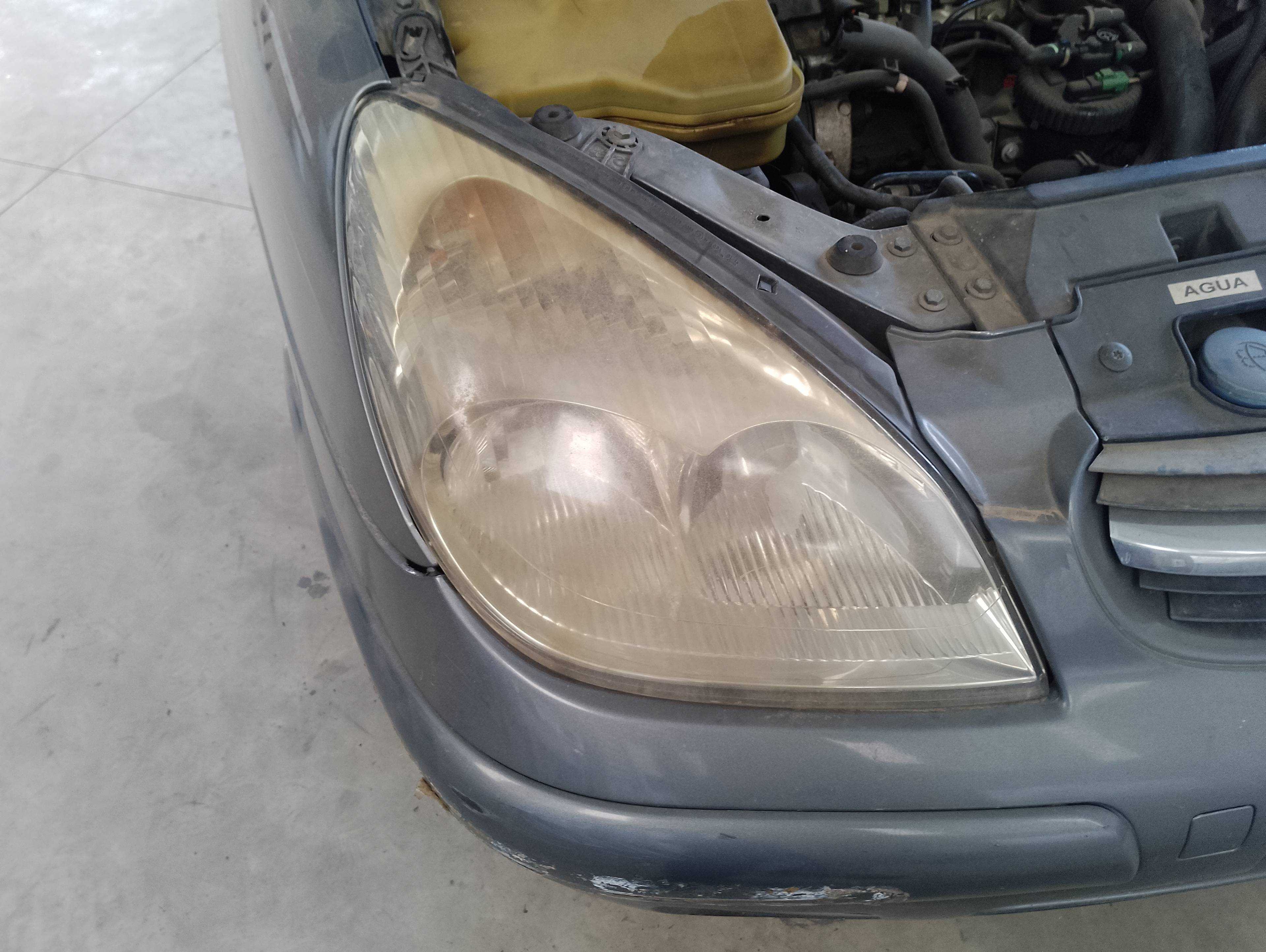 Recambio de faro derecho para citroën c5 berlina 2.0 hdi sx referencia OEM IAM   