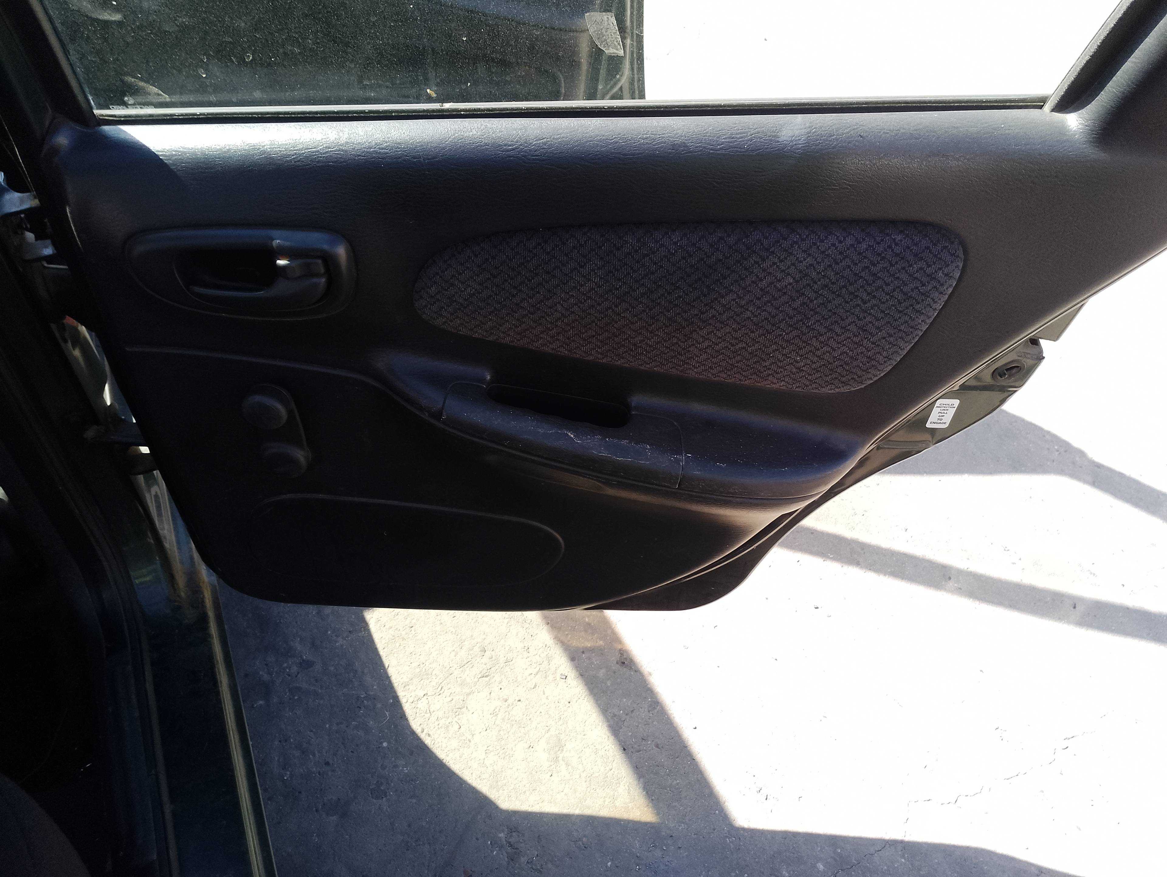 Recambio de guarnecido puerta trasera derecha para chrysler neon (pl) 1.6 le referencia OEM IAM   