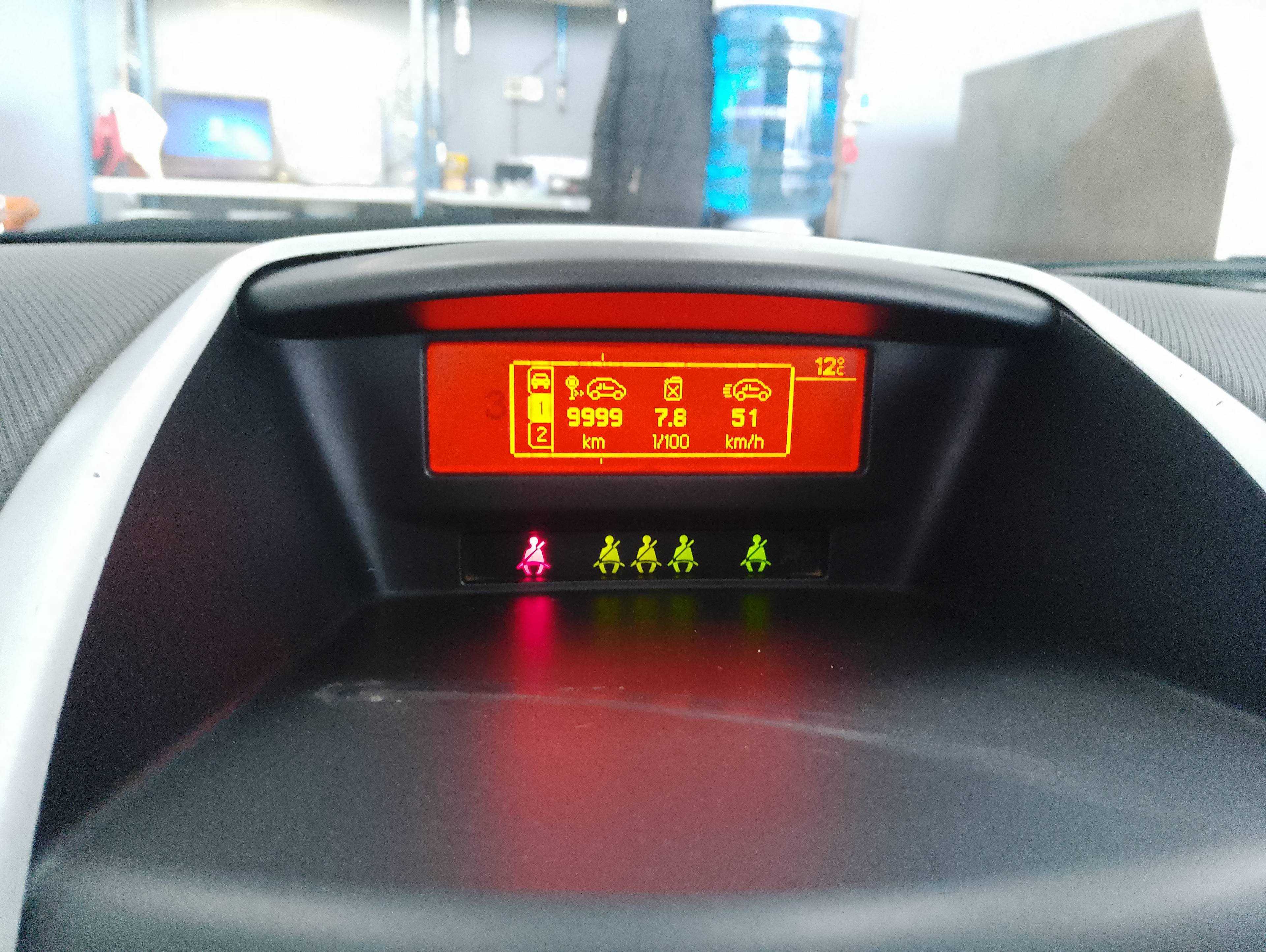Recambio de pantalla multifuncion para peugeot 207 confort referencia OEM IAM   